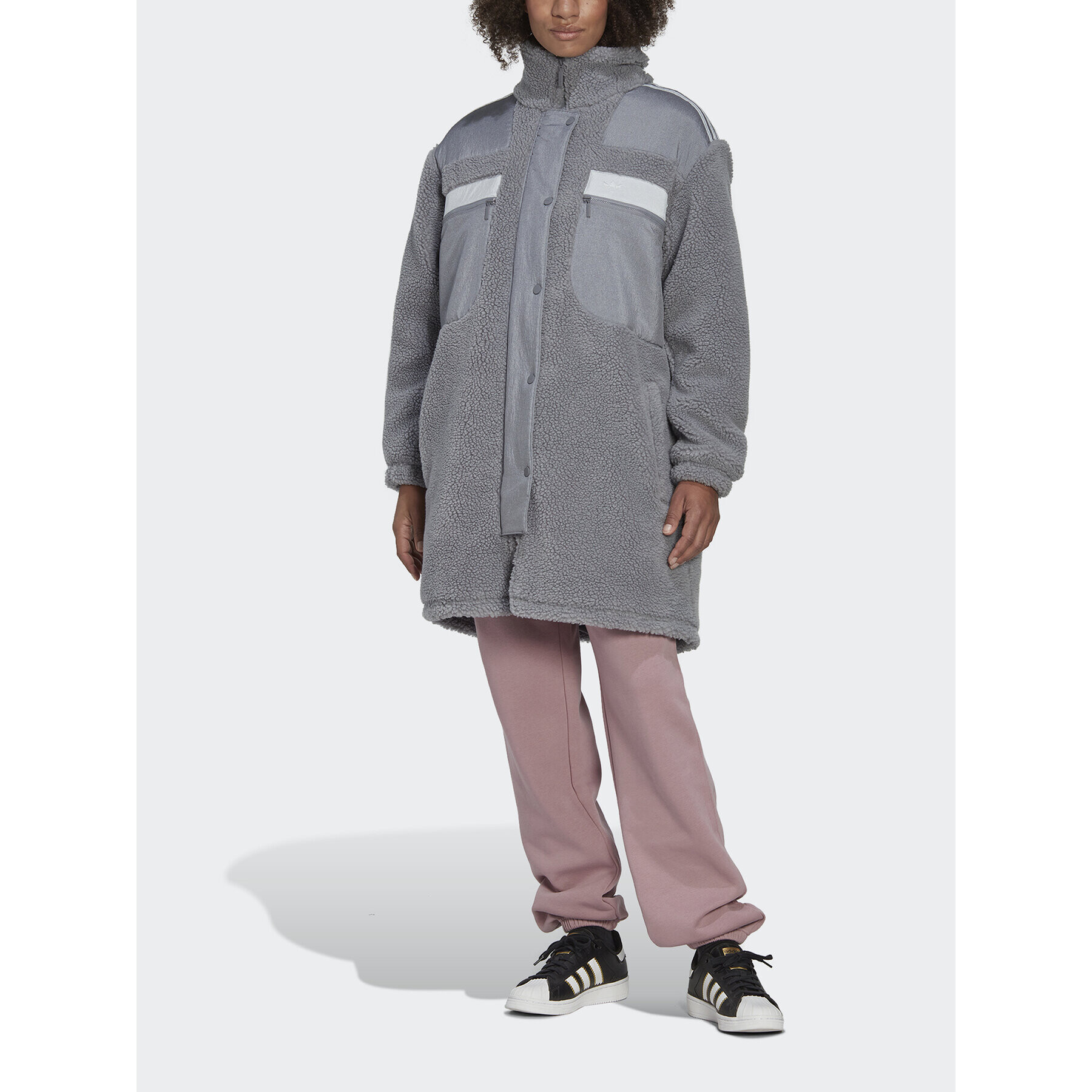 adidas Преходно яке Sherpa HK5256 Сив Relaxed Fit - Pepit.bg