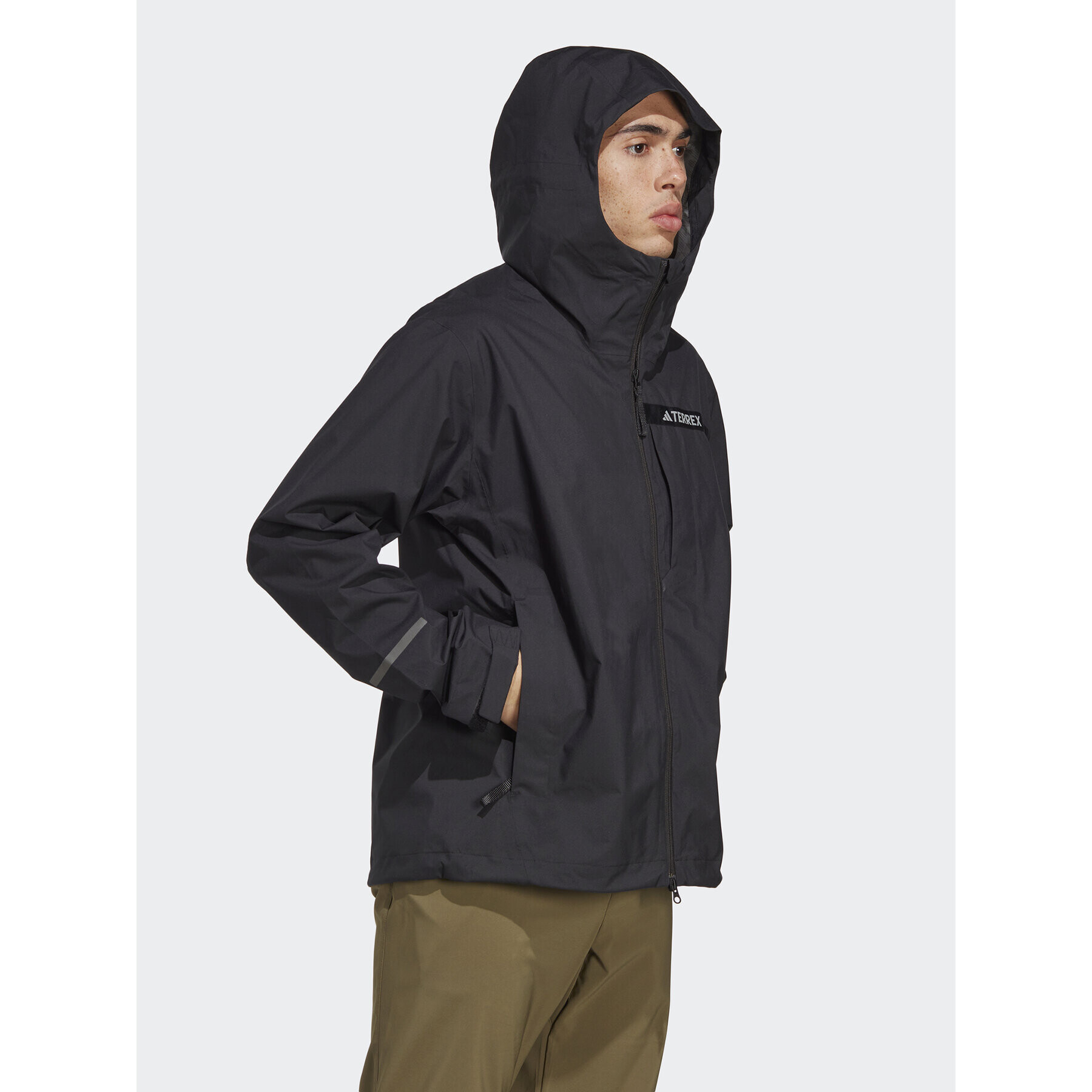 adidas Преходно яке Terrex Multi RAIN.RDY 2.5-Layer Rain Jacket HM4051 Черен Regular Fit - Pepit.bg