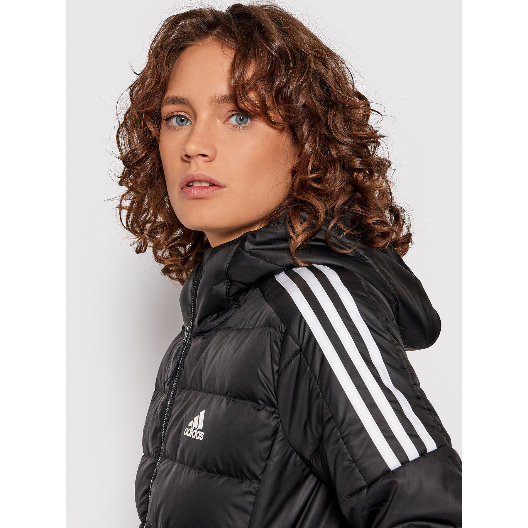 adidas Пухено яке GH4590 Черен Slim Fit - Pepit.bg