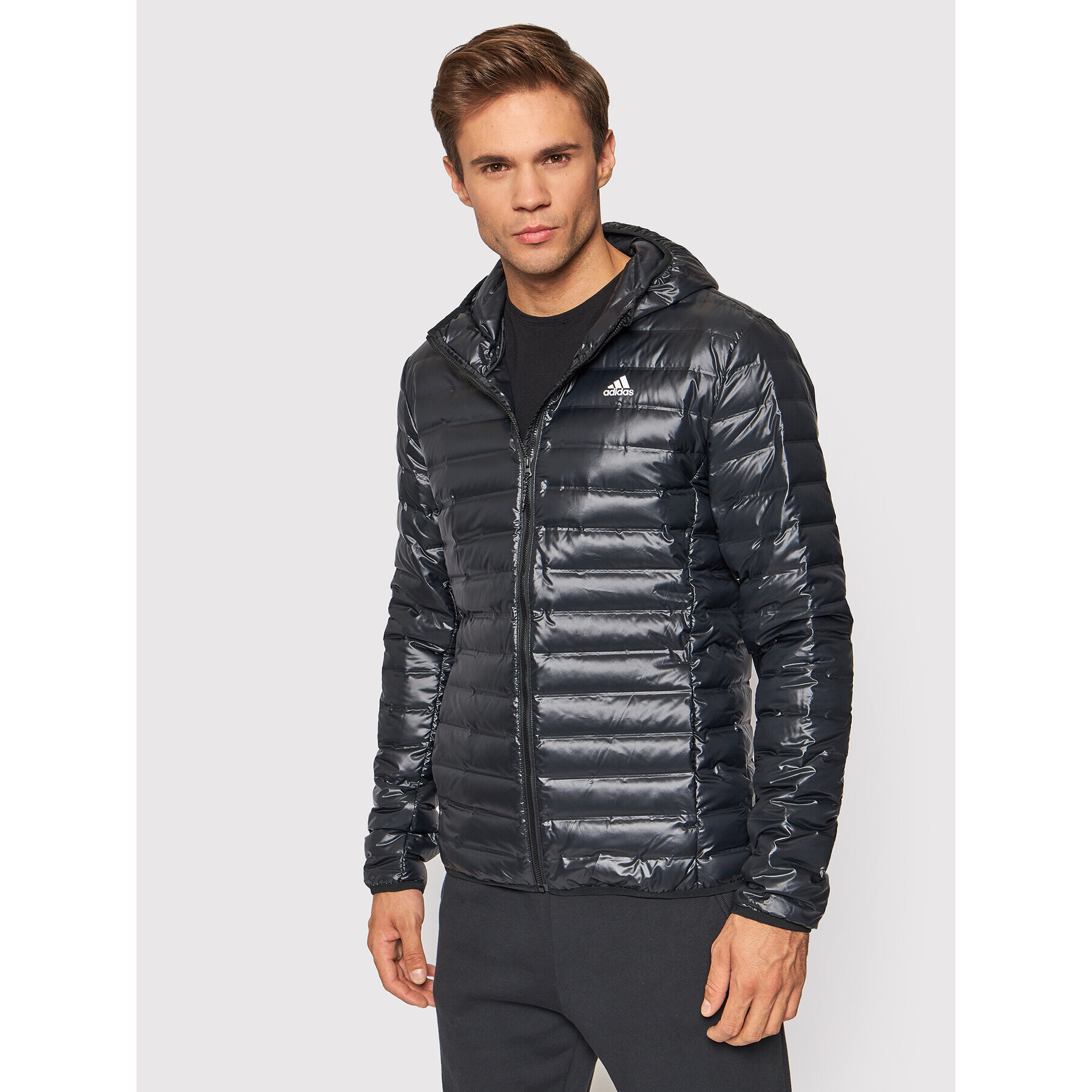 adidas Пухено яке Varilite BQ7782 Черен Slim Fit - Pepit.bg