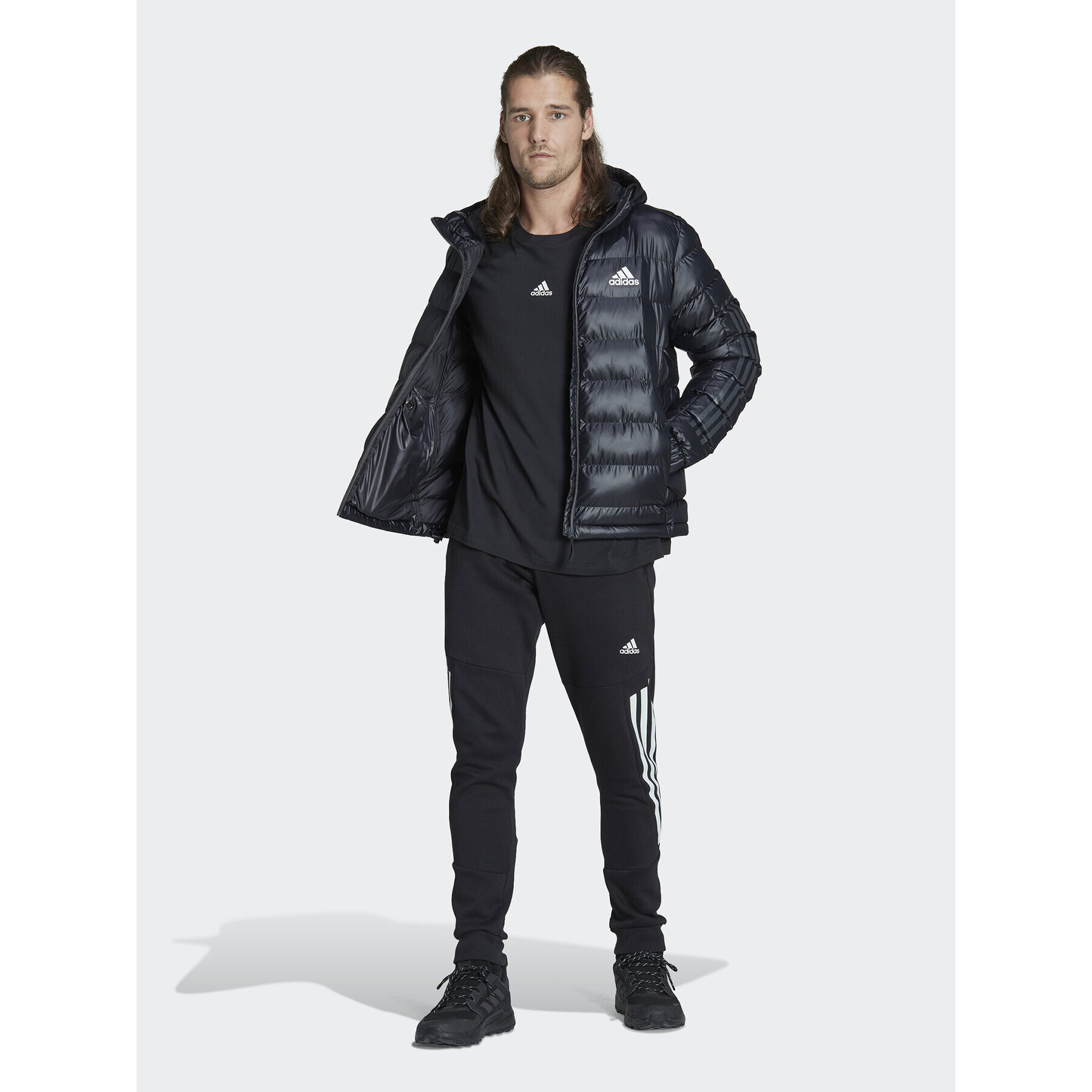 adidas Пухено яке 3-Stripes Sdp Badge Of Sport HK6669 Черен Regular Fit - Pepit.bg