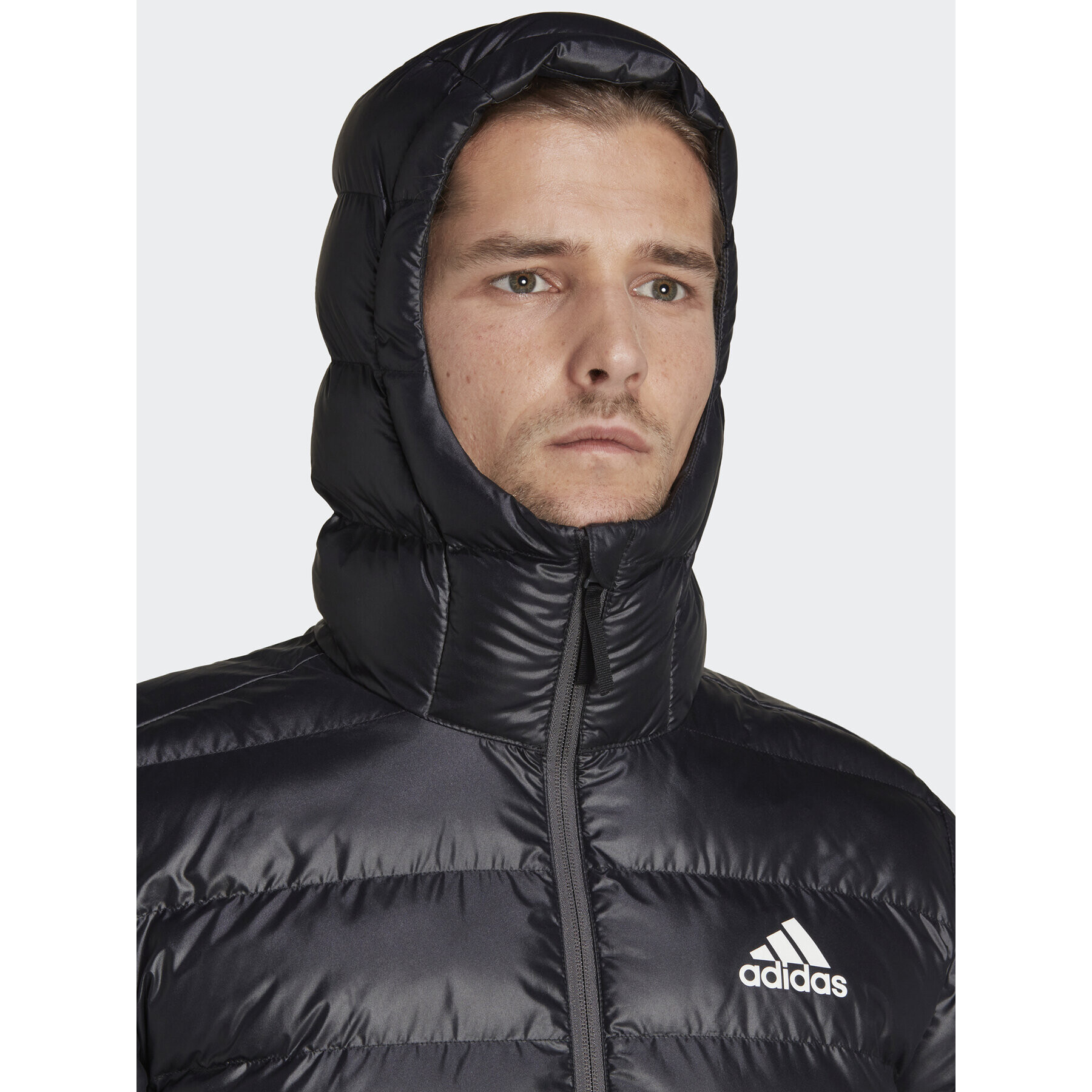 adidas Пухено яке 3-Stripes Sdp Badge Of Sport HK6669 Черен Regular Fit - Pepit.bg