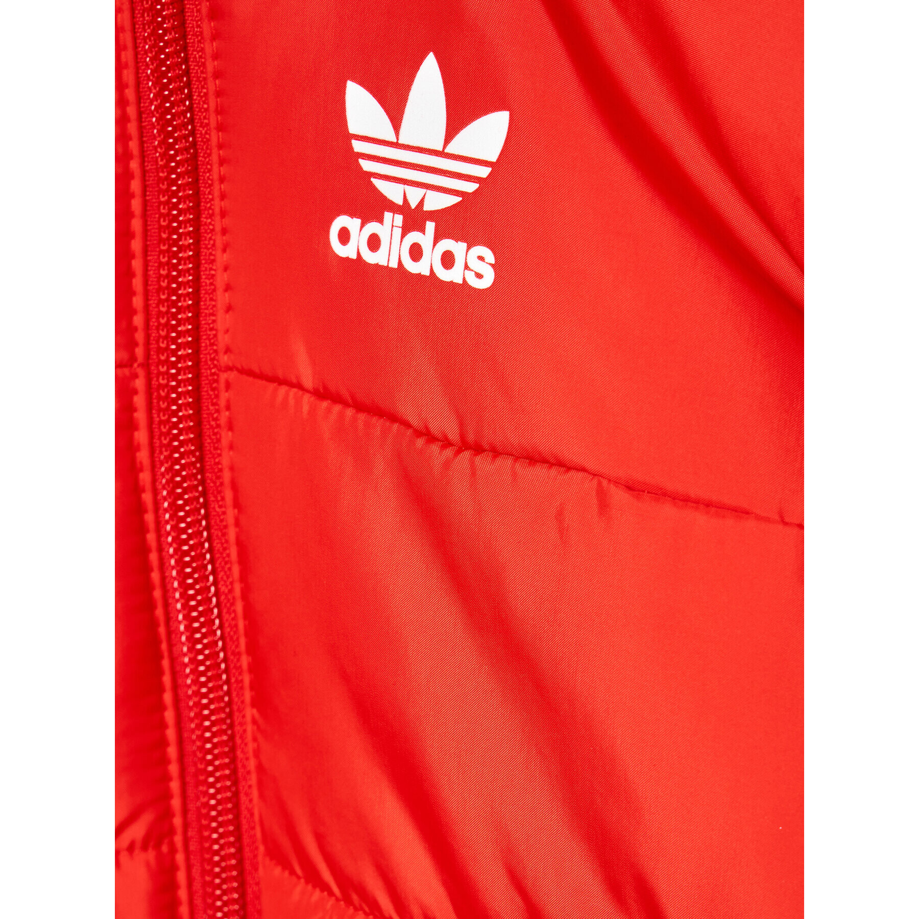 adidas Пухено яке adicolor HK7452 Червен Regular Fit - Pepit.bg