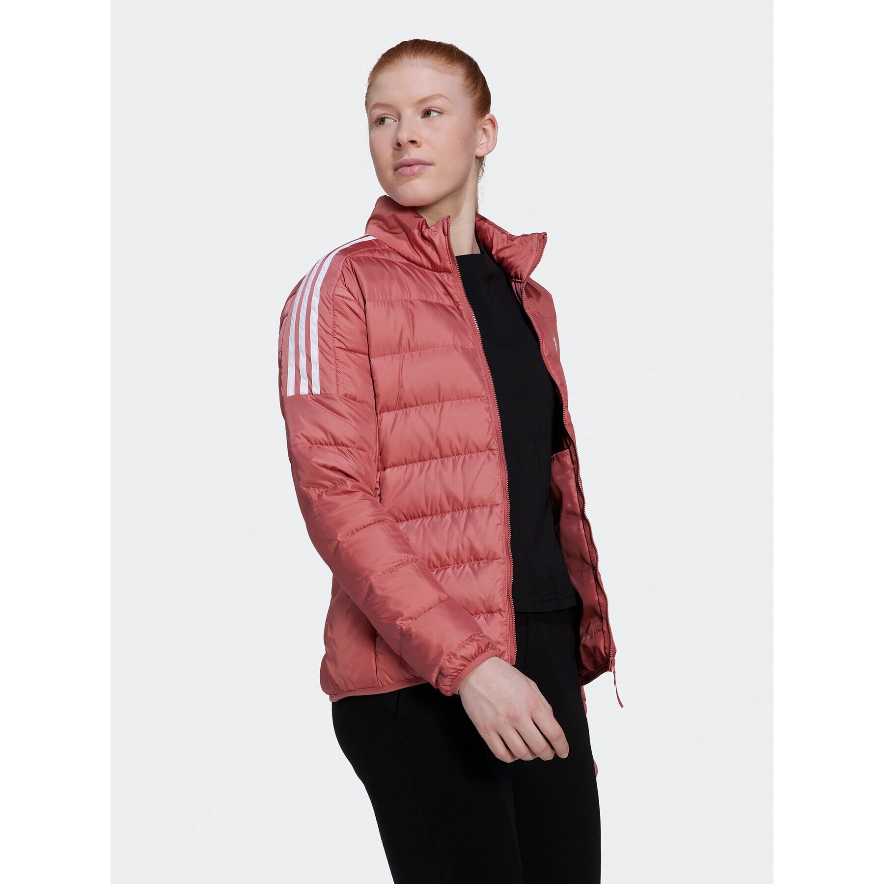 adidas Пухено яке Essentails Down HK4663 Червен Slim Fit - Pepit.bg