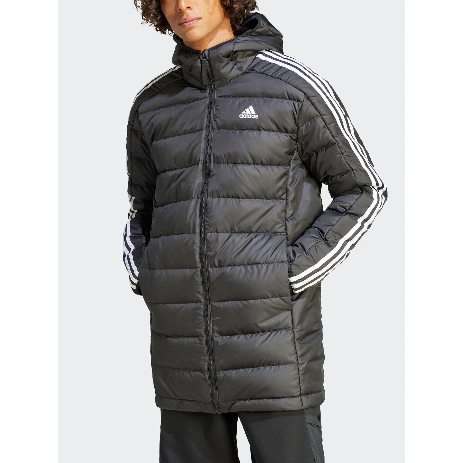 adidas Пухено яке Essentials 3-Stripes HZ8522 Черен Regular Fit - Pepit.bg