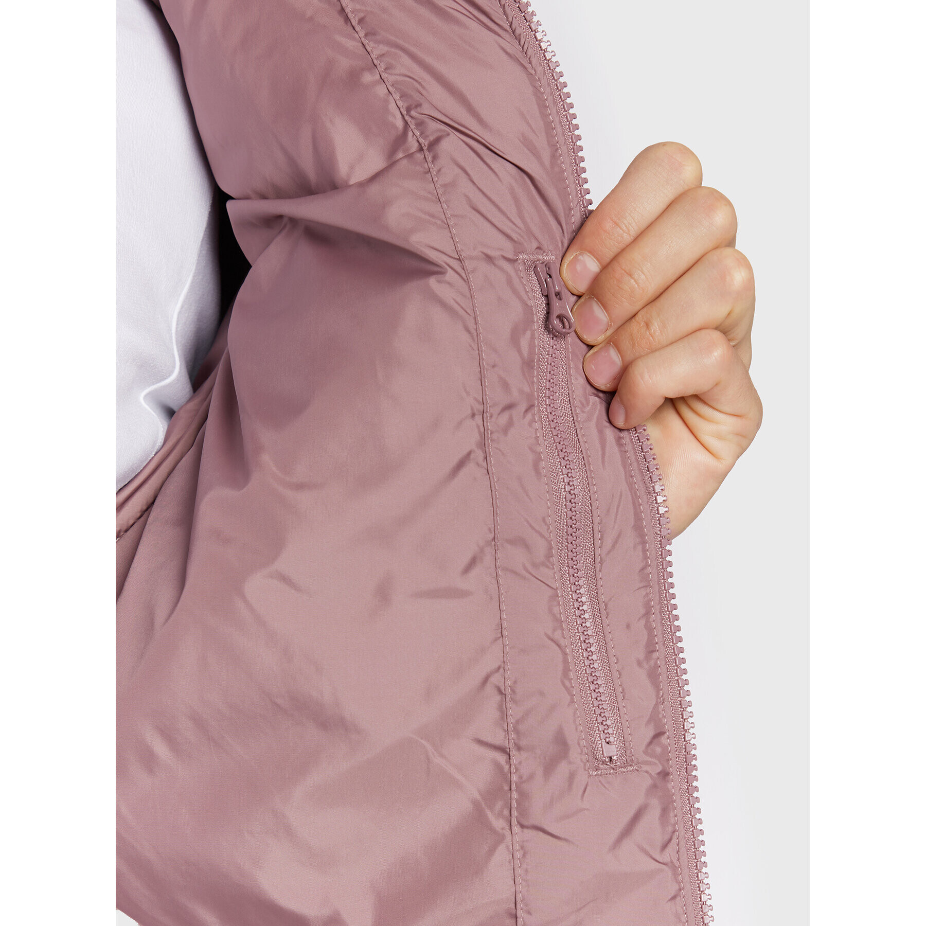 adidas Пухено яке Essentials HL9191 Розов Relaxed Fit - Pepit.bg