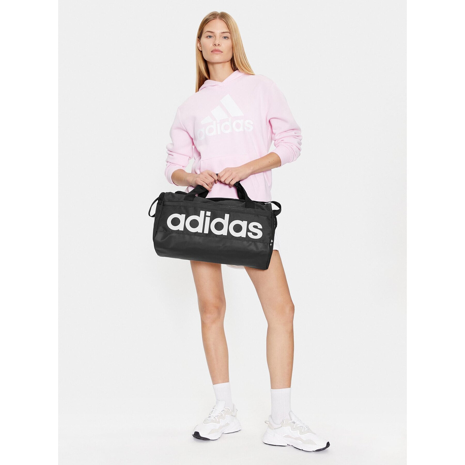 adidas Сак Linear Duffel S HT4742 Черен - Pepit.bg