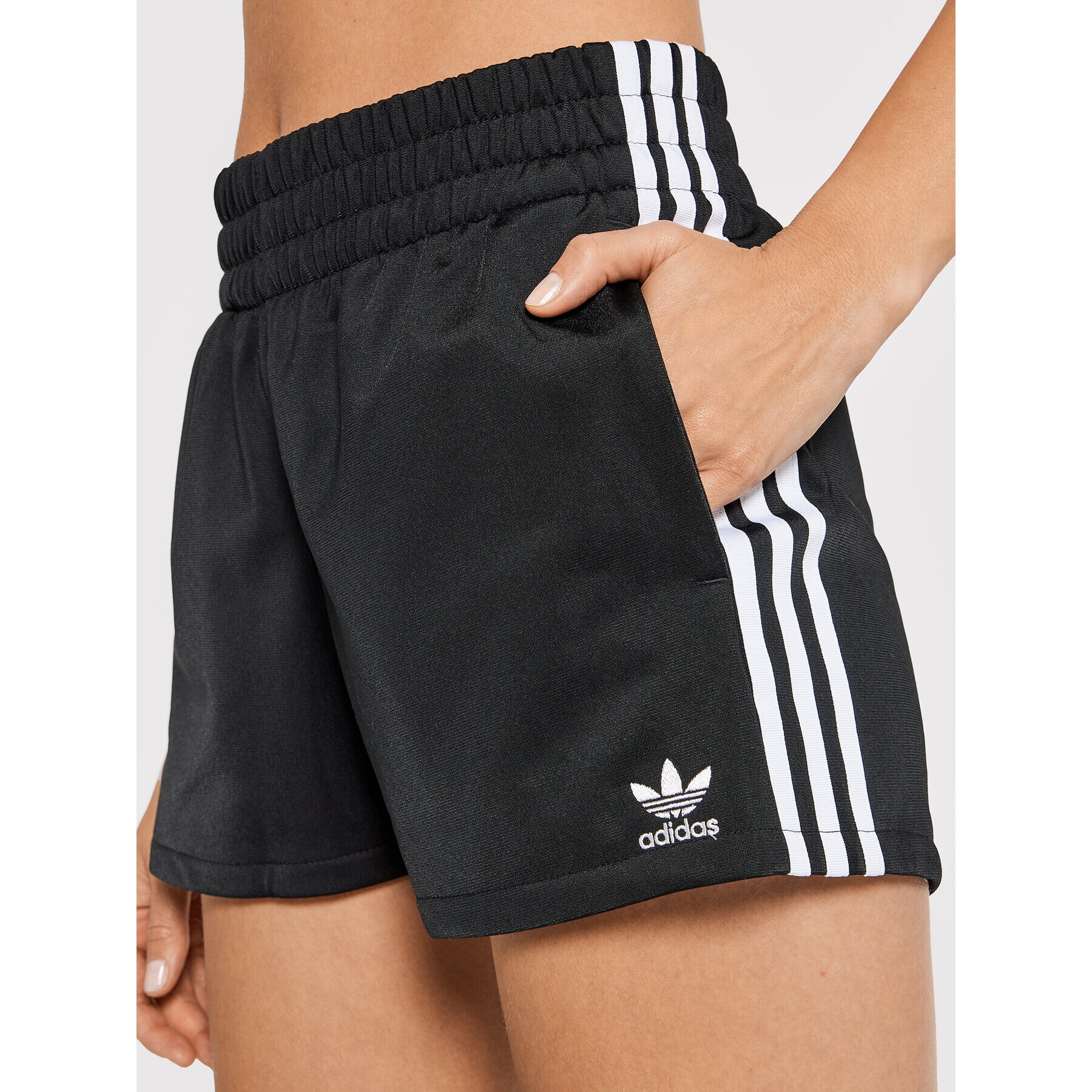 adidas Спортни шорти 3-Stripes FM2610 Черен Regular Fit - Pepit.bg