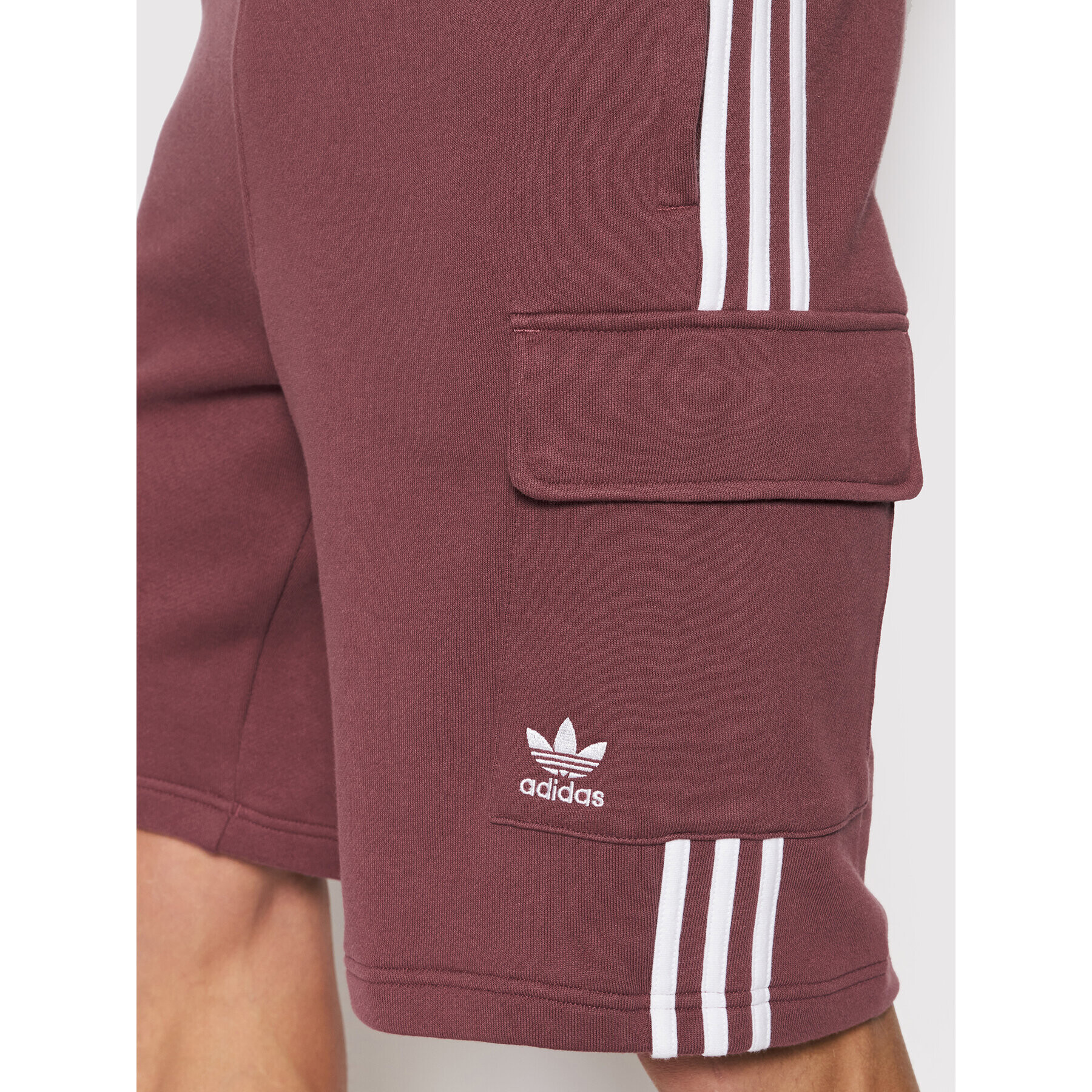 adidas Спортни шорти 3S Cargo HC1907 Бордо Regular Fit - Pepit.bg