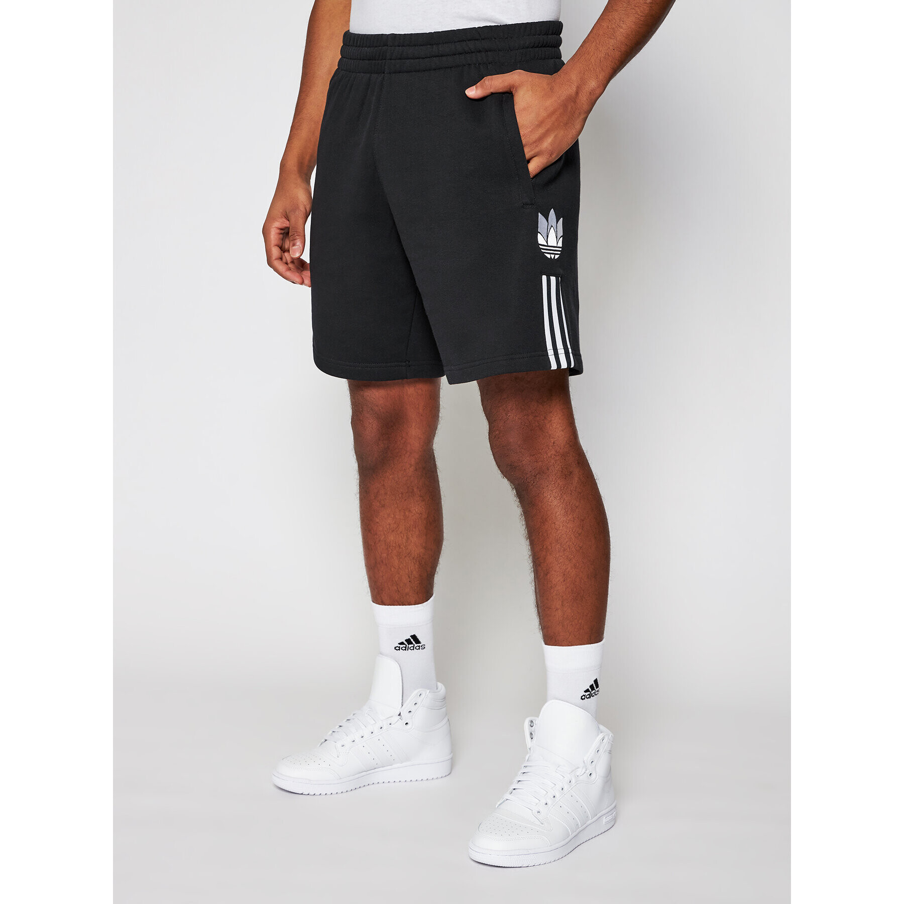 adidas Спортни шорти adicolor 3D Trefoil 3-Stripes GN5508 Черен Regular Fit - Pepit.bg