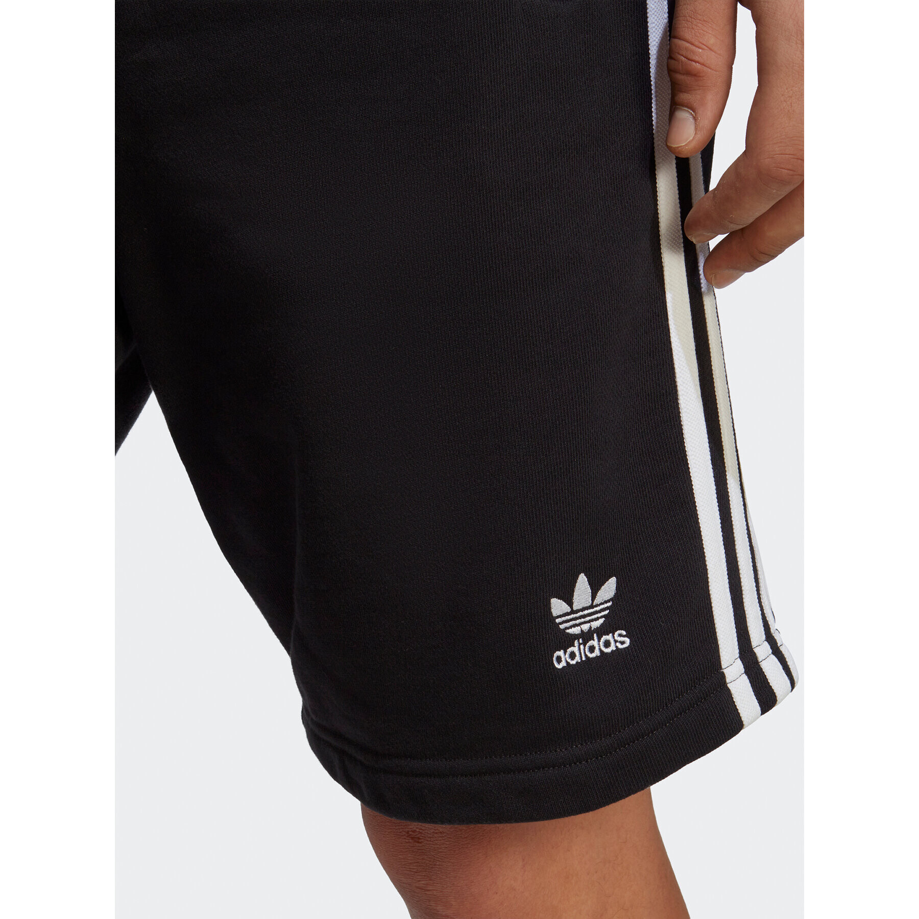 adidas Спортни шорти Adicolor Classics 3-Stripes IA6351 Черен Regular Fit - Pepit.bg