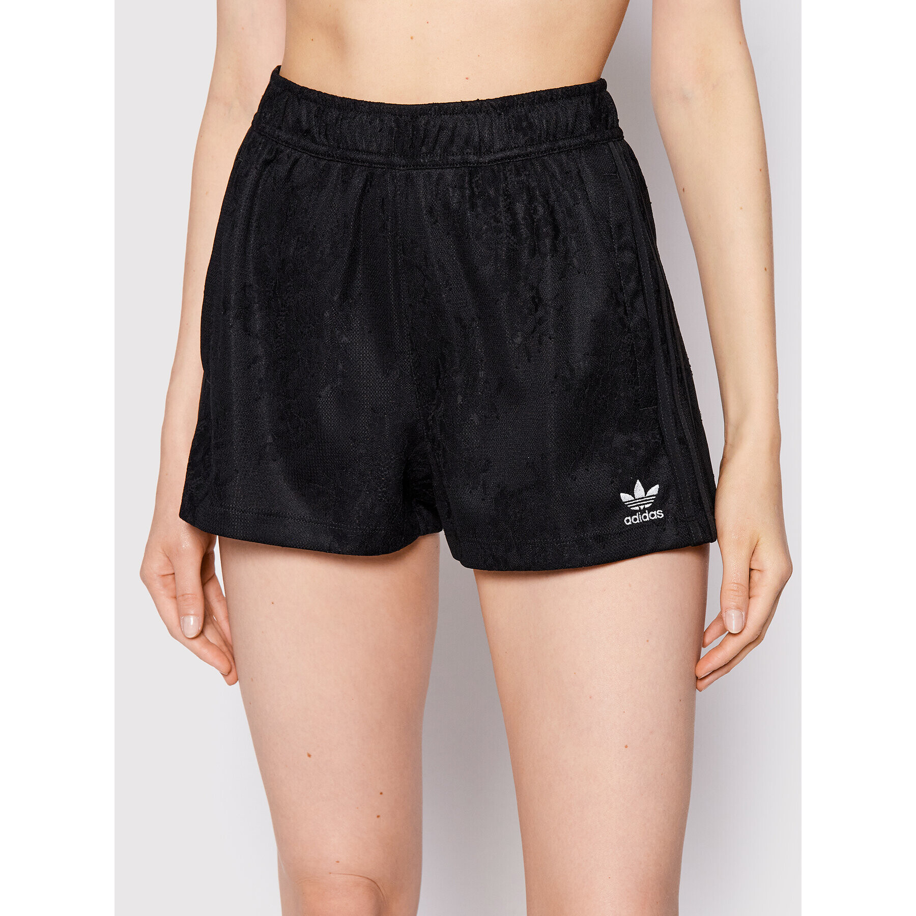 adidas Спортни шорти adicolor Classics Lace HC4577 Черен Regular Fit - Pepit.bg