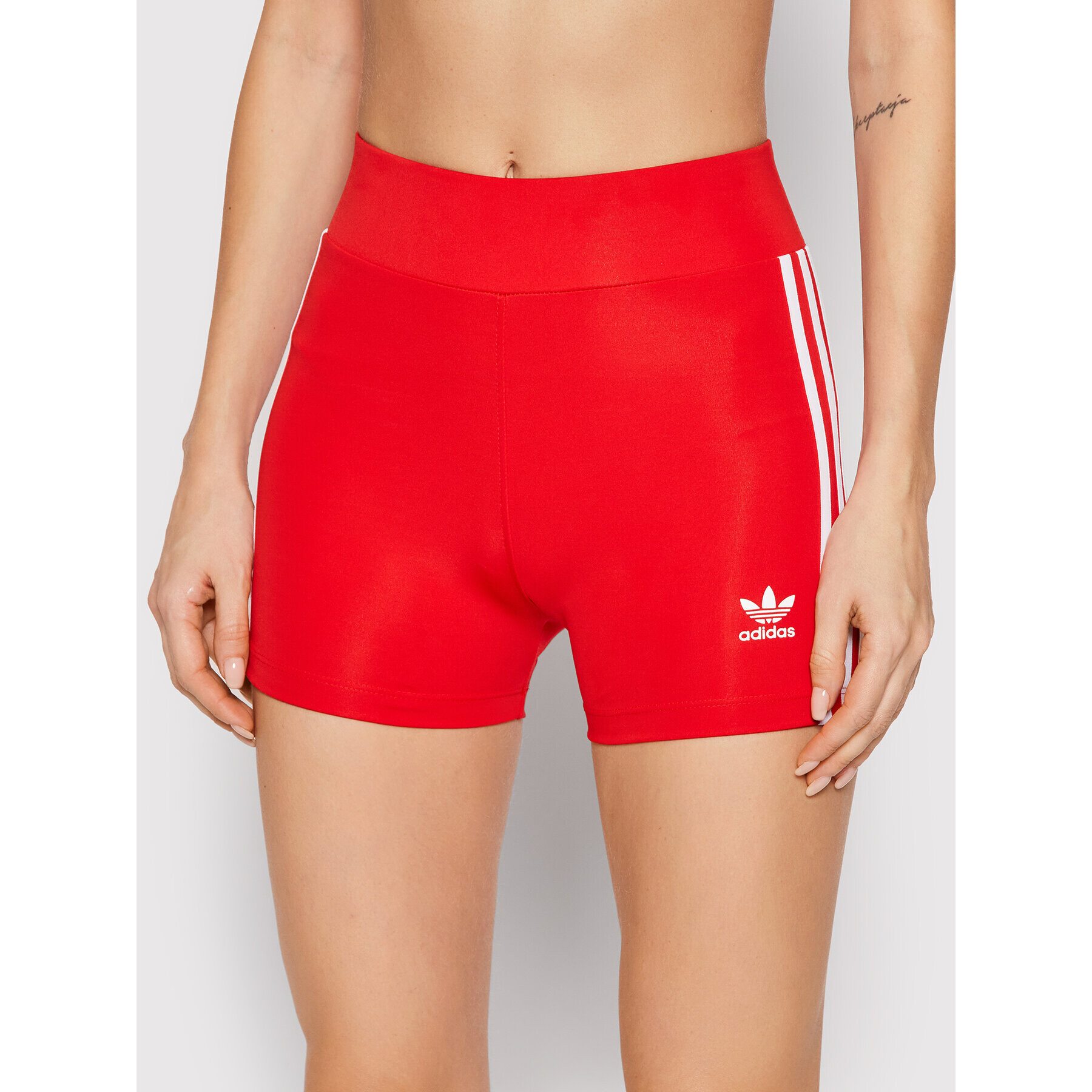 adidas Спортни шорти adicolor Classics Traceble HC1958 Червен Slim Fit - Pepit.bg