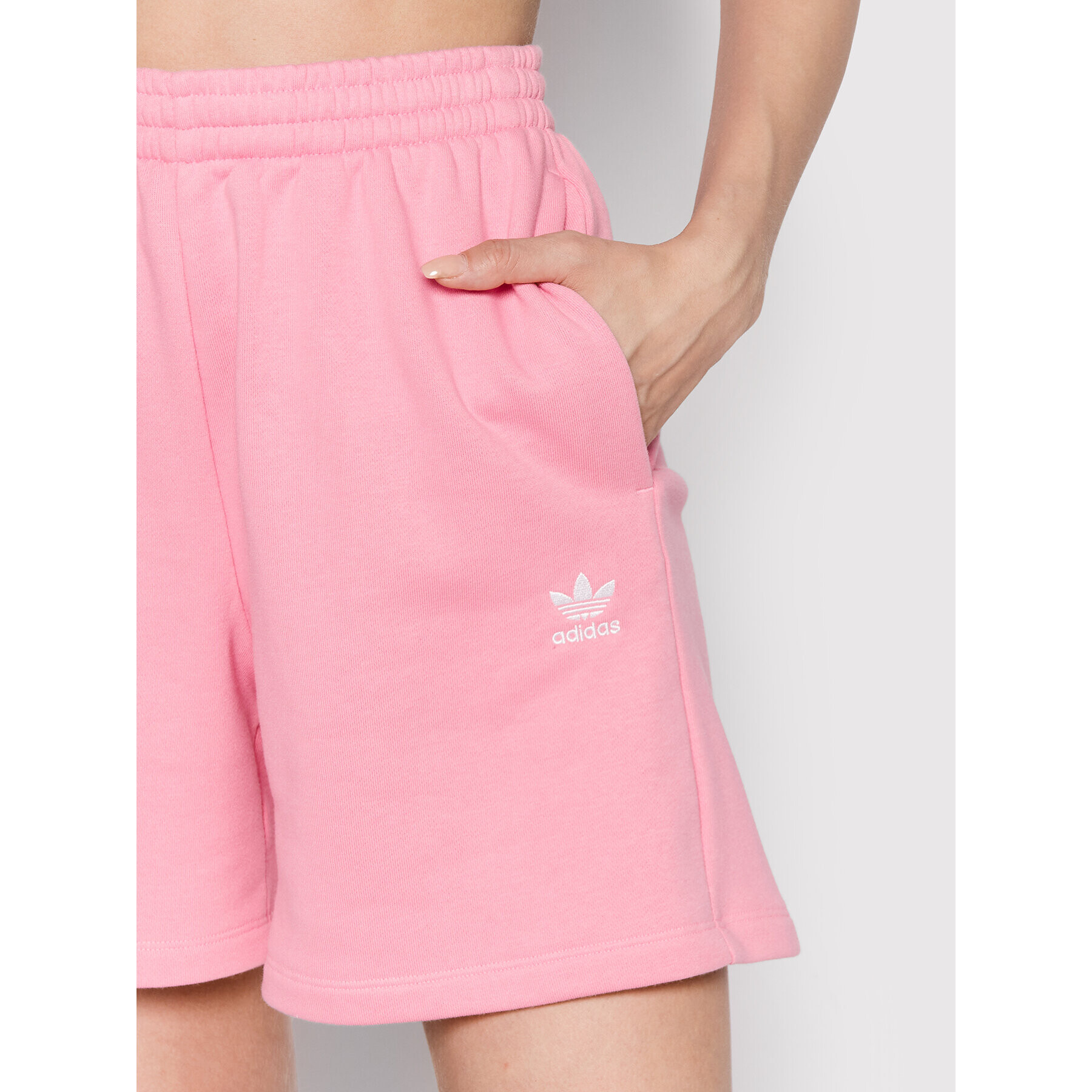 adidas Спортни шорти adicolor Essentials French Terry HM1817 Розов Regular Fit - Pepit.bg