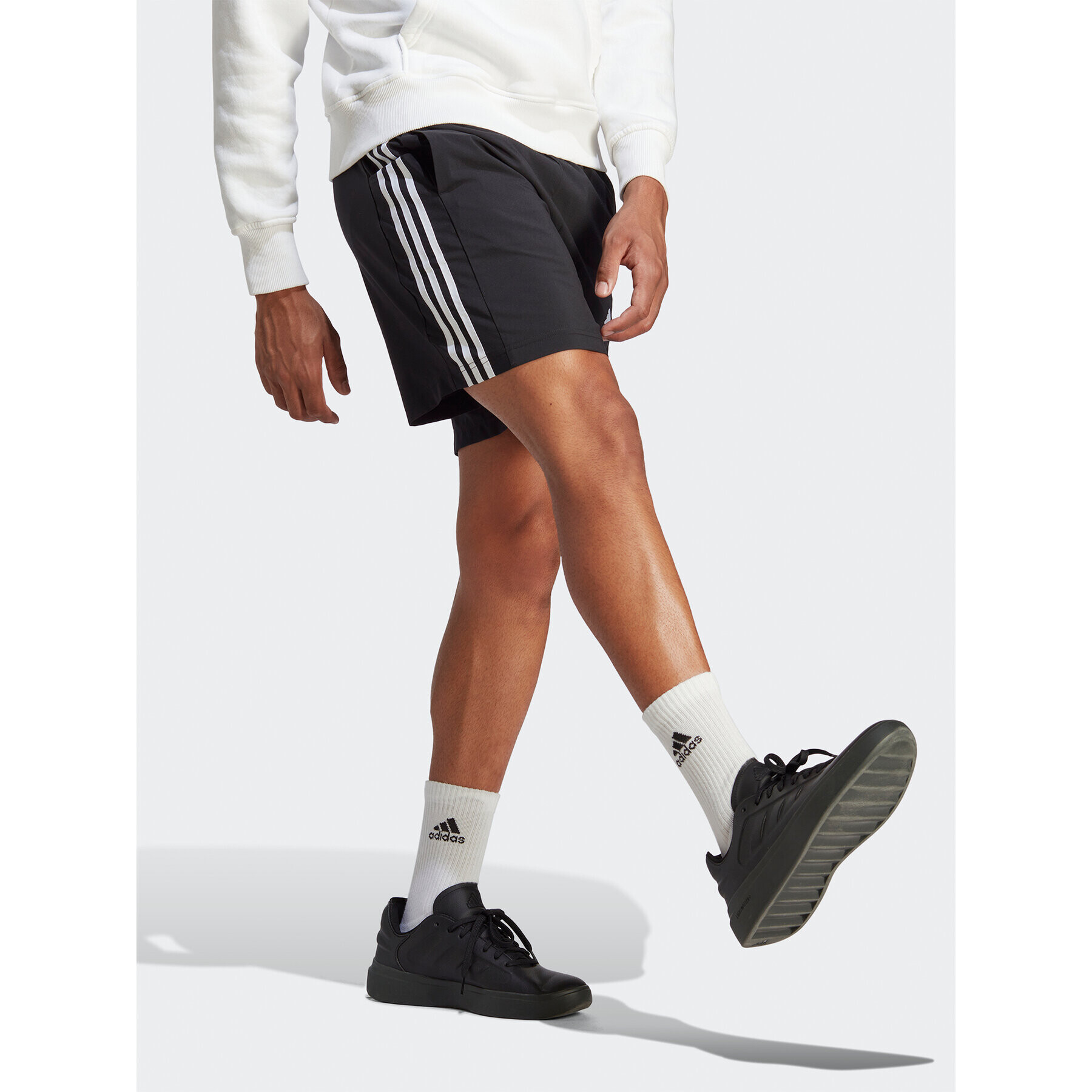 adidas Спортни шорти AEROREADY Essentials Chelsea 3-Stripes Shorts IC1484 Черен Regular Fit - Pepit.bg