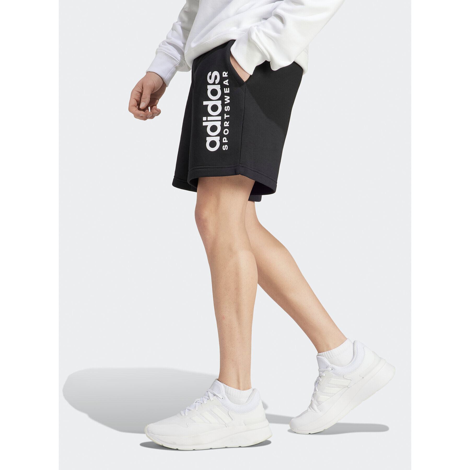 adidas Спортни шорти All SZN Fleece Graphic Shorts IC9792 Черен Regular Fit - Pepit.bg