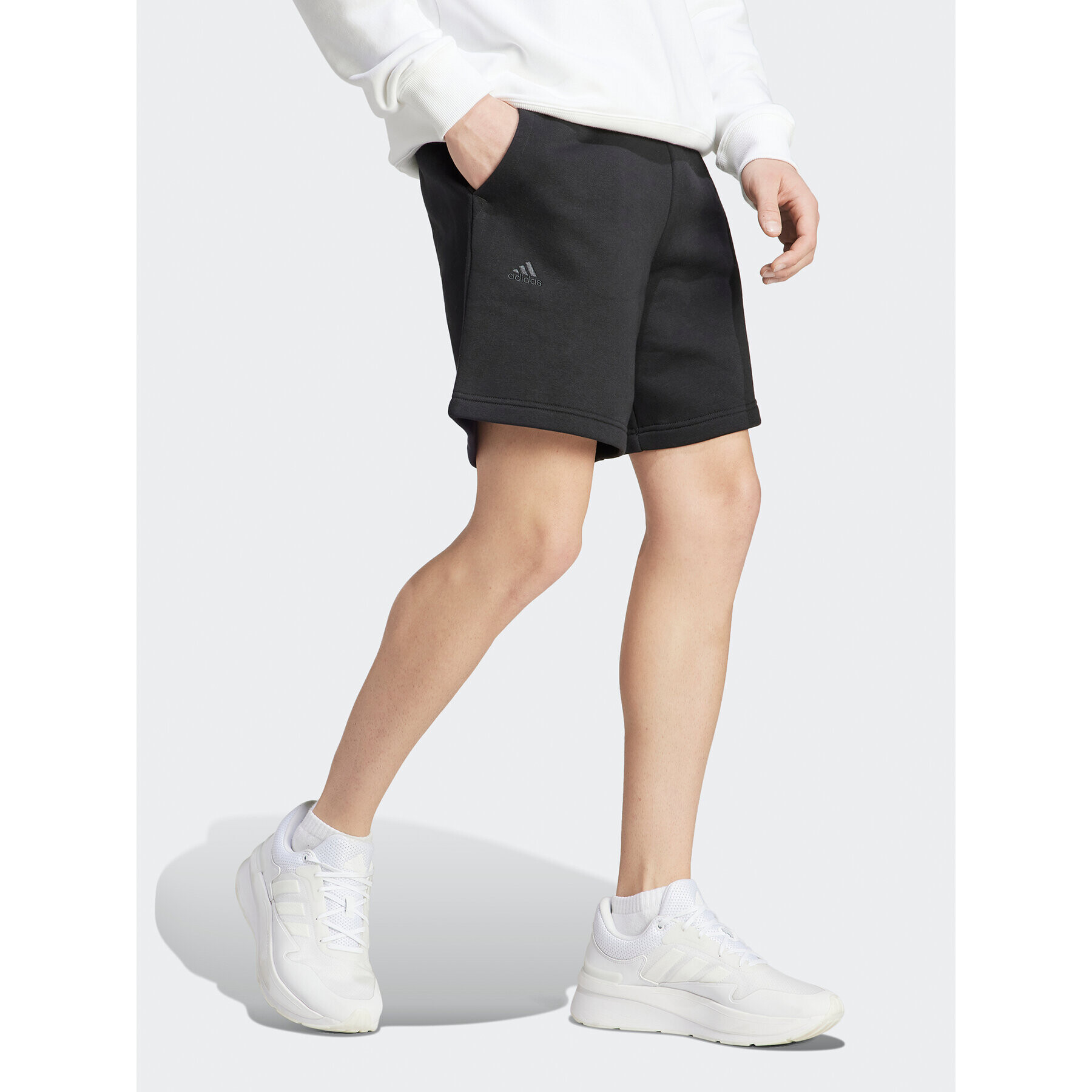 adidas Спортни шорти All SZN Fleece Graphic Shorts IC9792 Черен Regular Fit - Pepit.bg