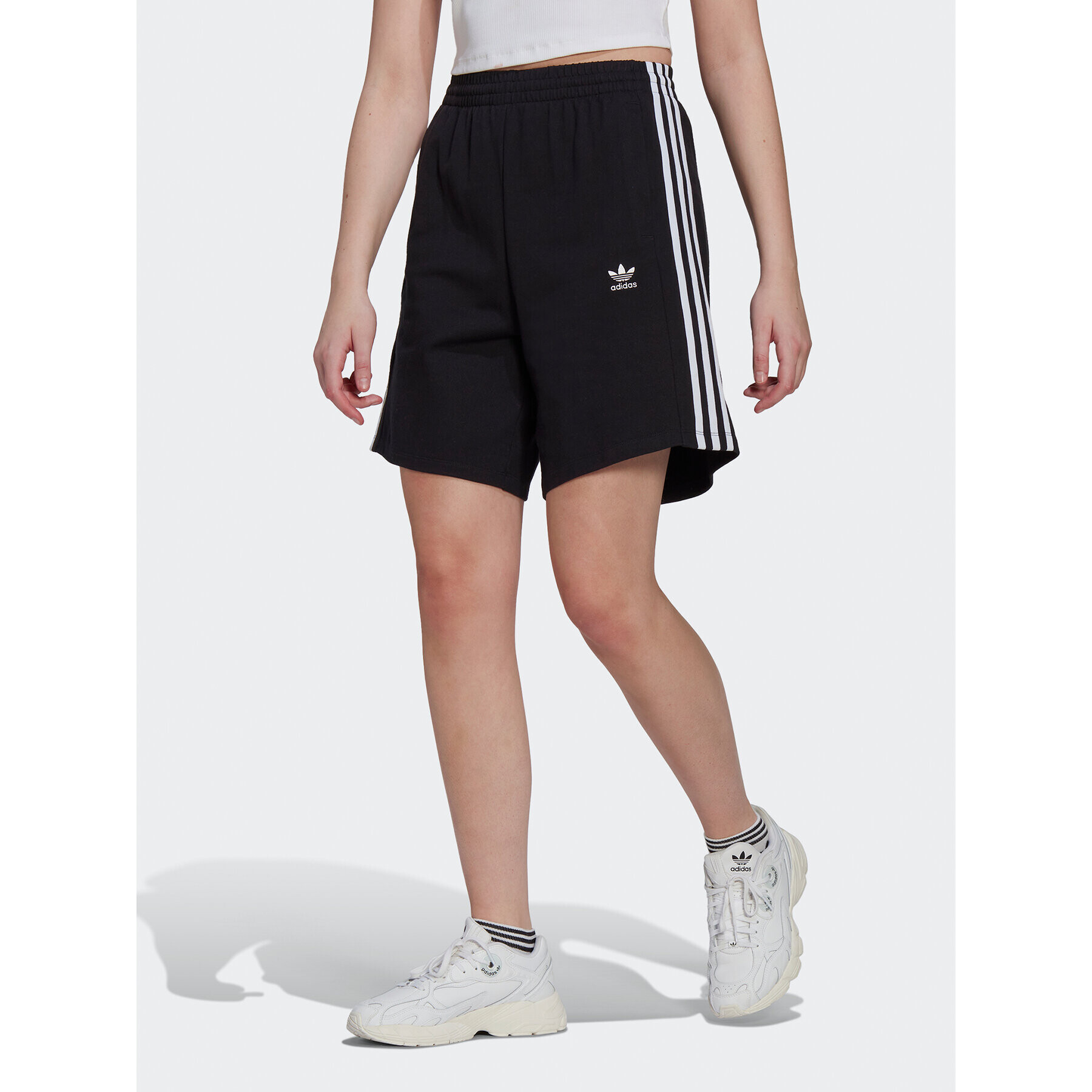 adidas Спортни шорти Bermuda HM2137 Черен Loose Fit - Pepit.bg