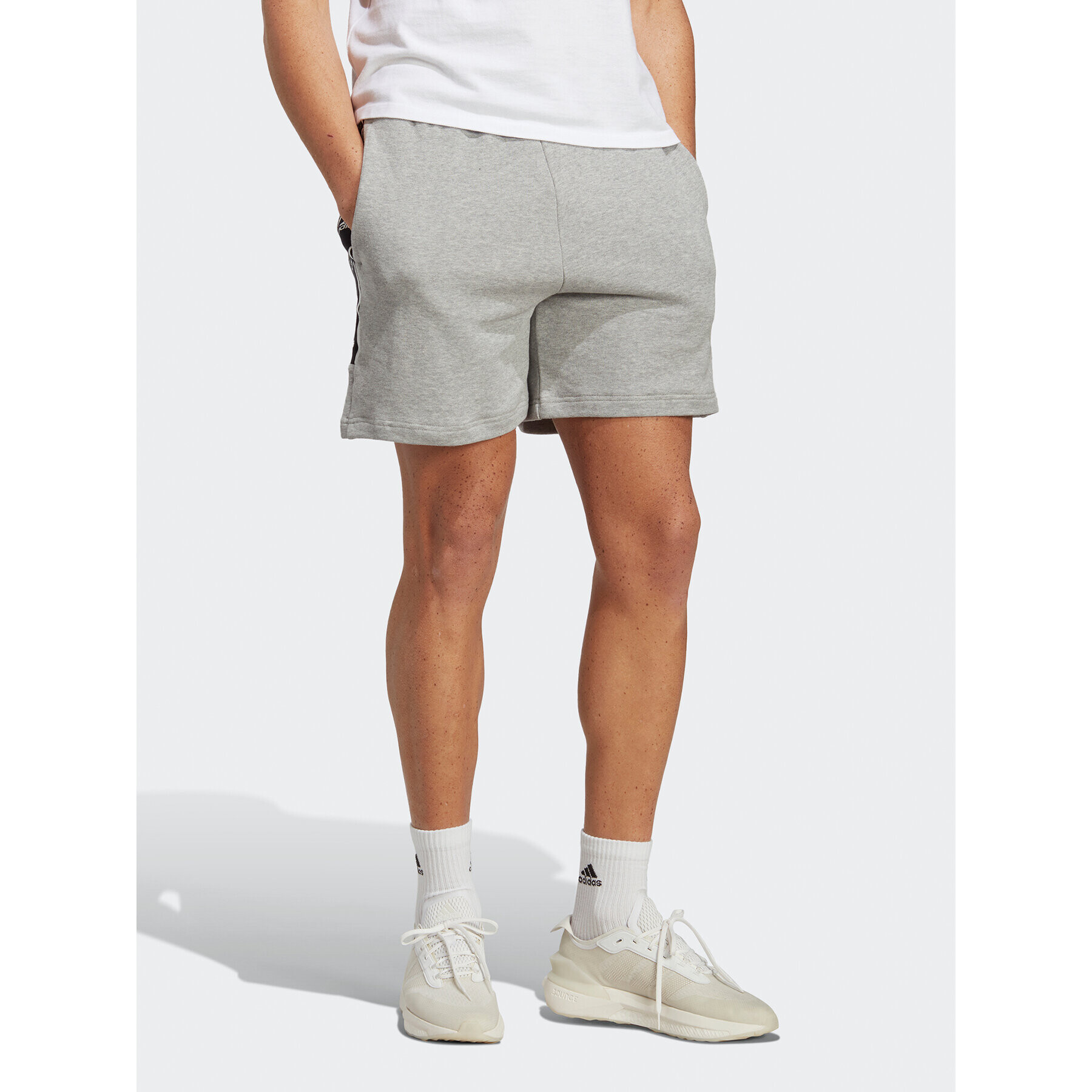 adidas Спортни шорти Brandlove Shorts IC6820 Сив Regular Fit - Pepit.bg