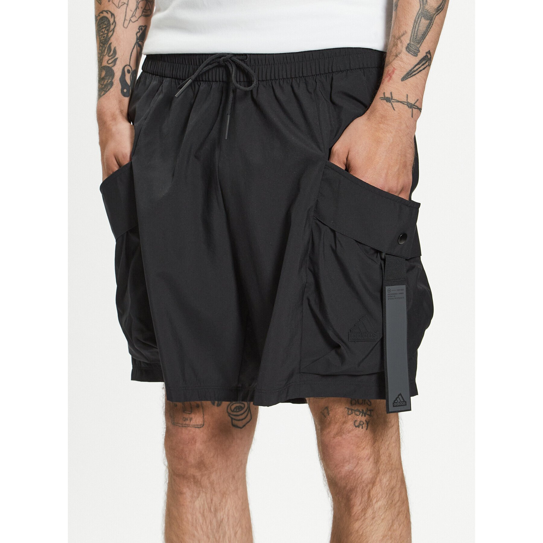 adidas Спортни шорти City Escape Cargo Shorts IC6737 Черен Regular Fit - Pepit.bg