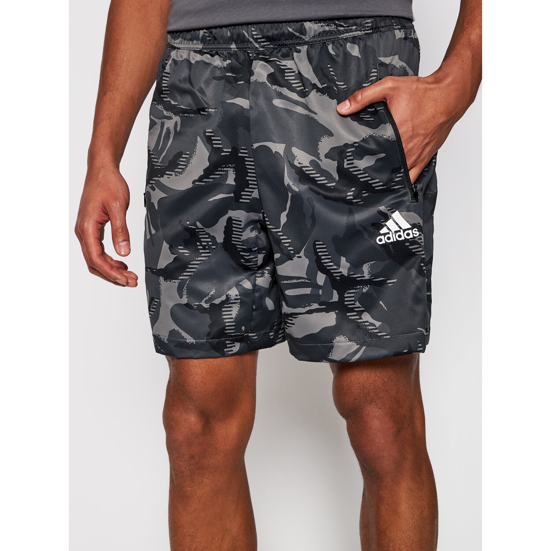 adidas Спортни шорти Designed To Move Camouflage GP2660 Сив Regular Fit - Pepit.bg