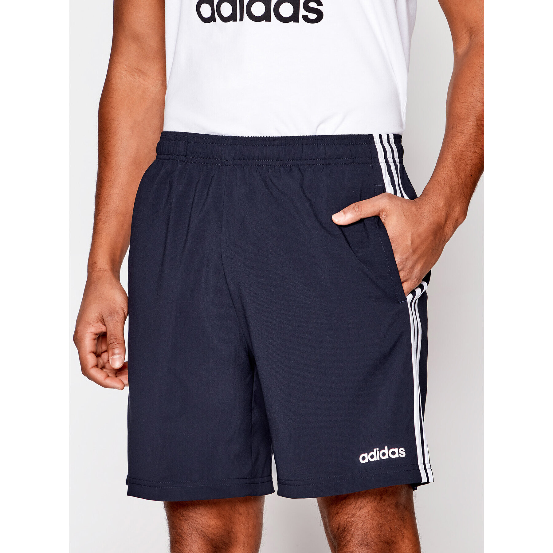 adidas Спортни шорти Essentials 3-Stripes Chelsea DU0501 Тъмносин Regular Fit - Pepit.bg