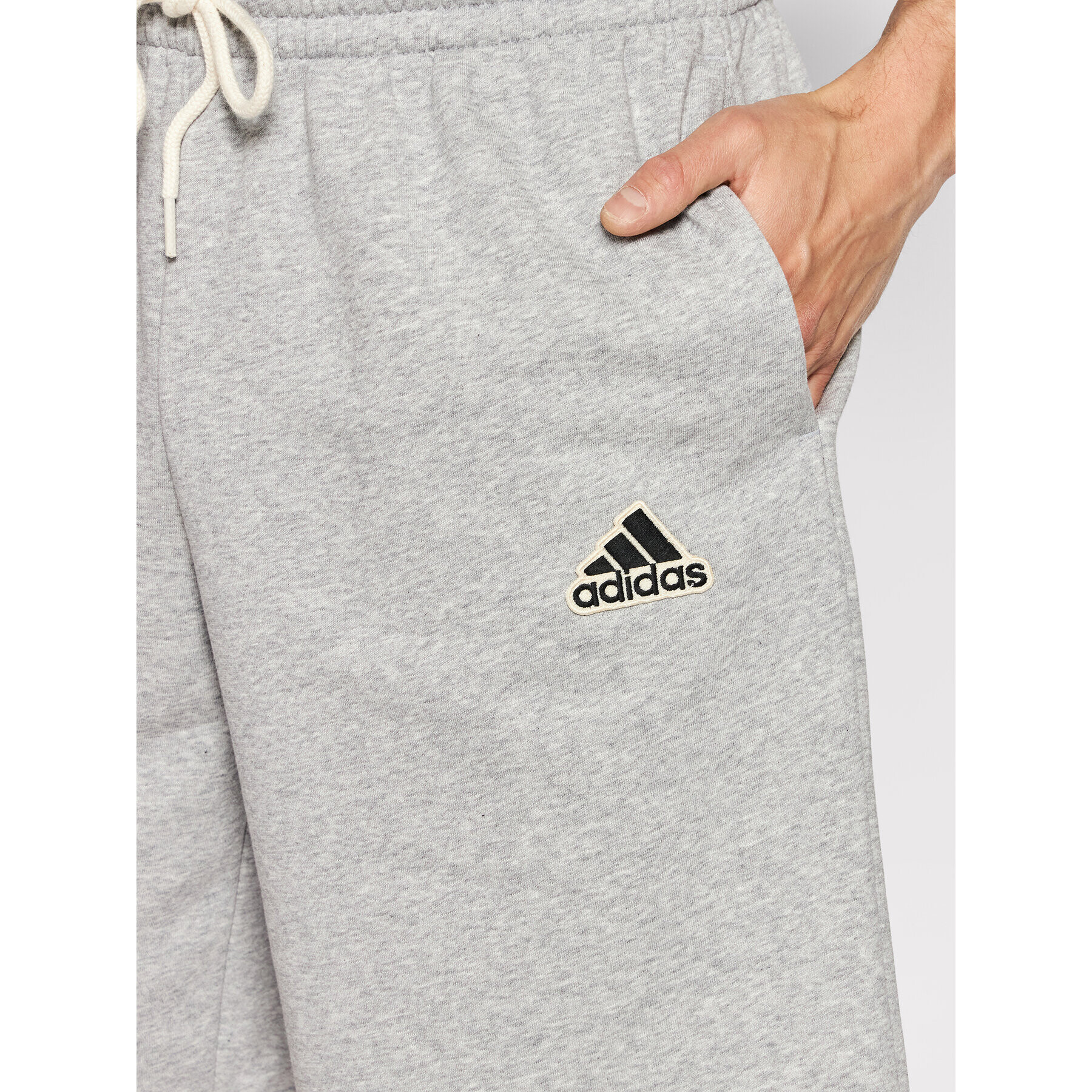 adidas Спортни шорти Essentials Feelcomfy HE1814 Сив Regular Fit - Pepit.bg