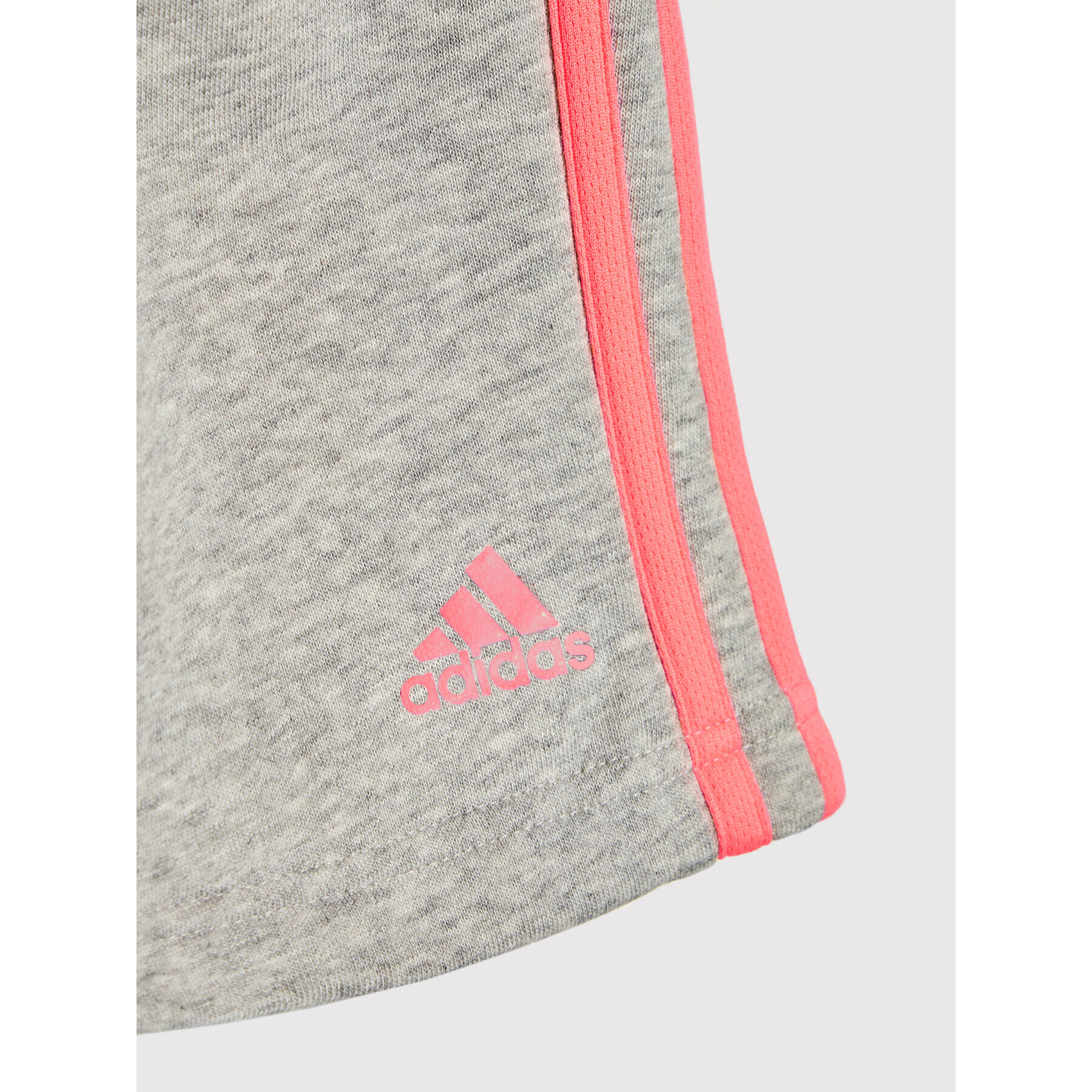 adidas Спортни шорти Essentials HE1994 Сив Slim Fit - Pepit.bg