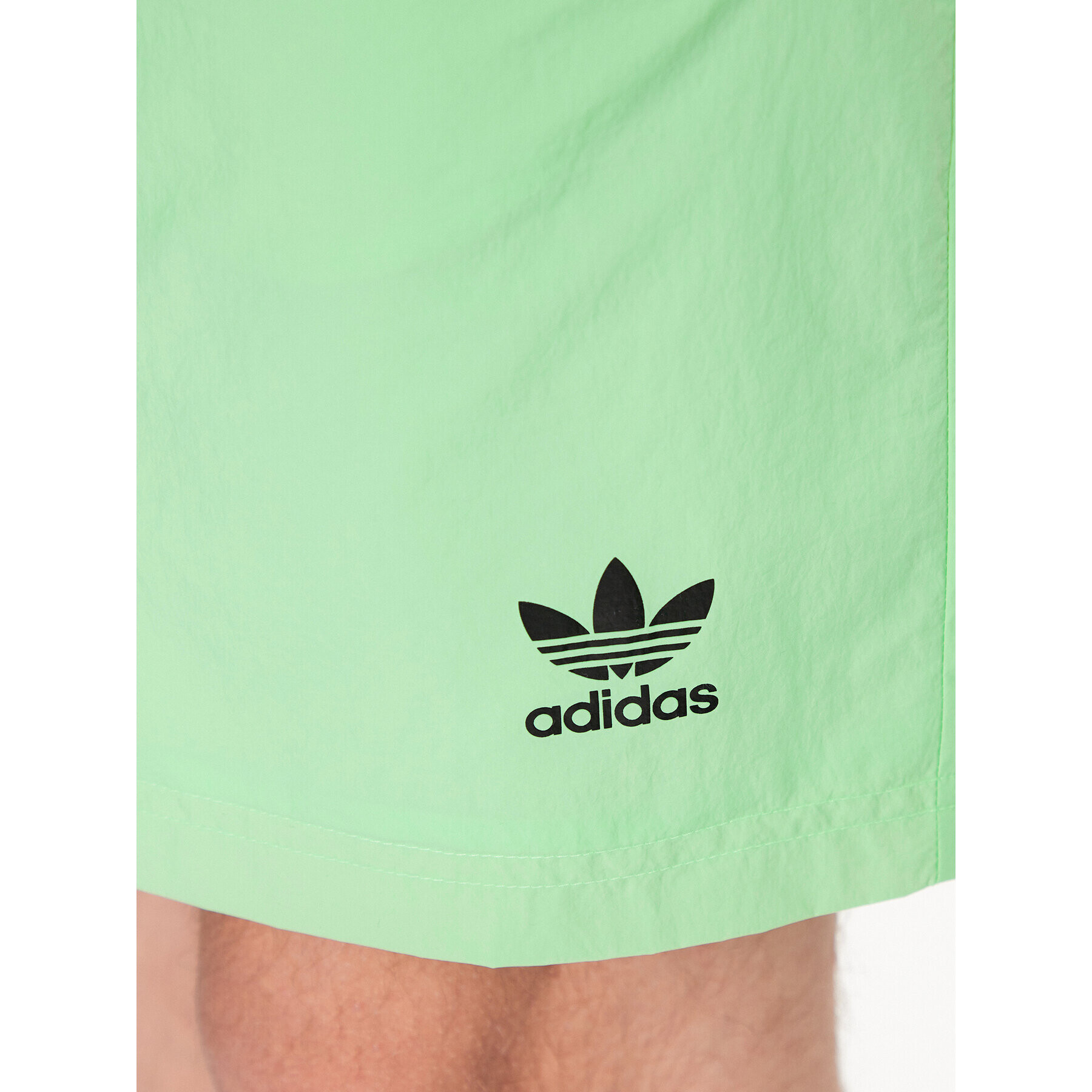 adidas Спортни шорти Happy Earth HI2964 Зелен Regular Fit - Pepit.bg