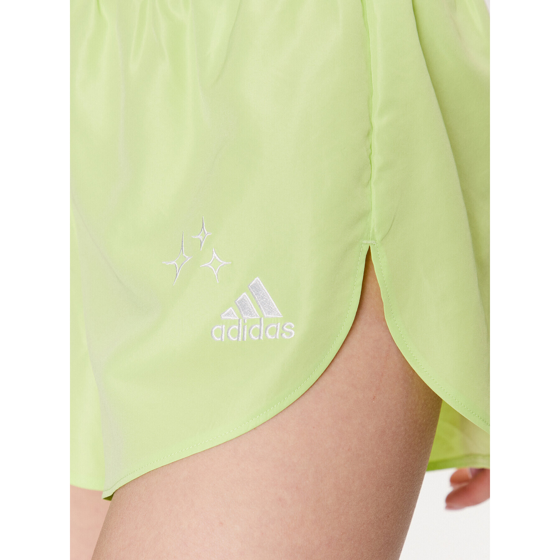 adidas Спортни шорти IA3148 Зелен Loose Fit - Pepit.bg