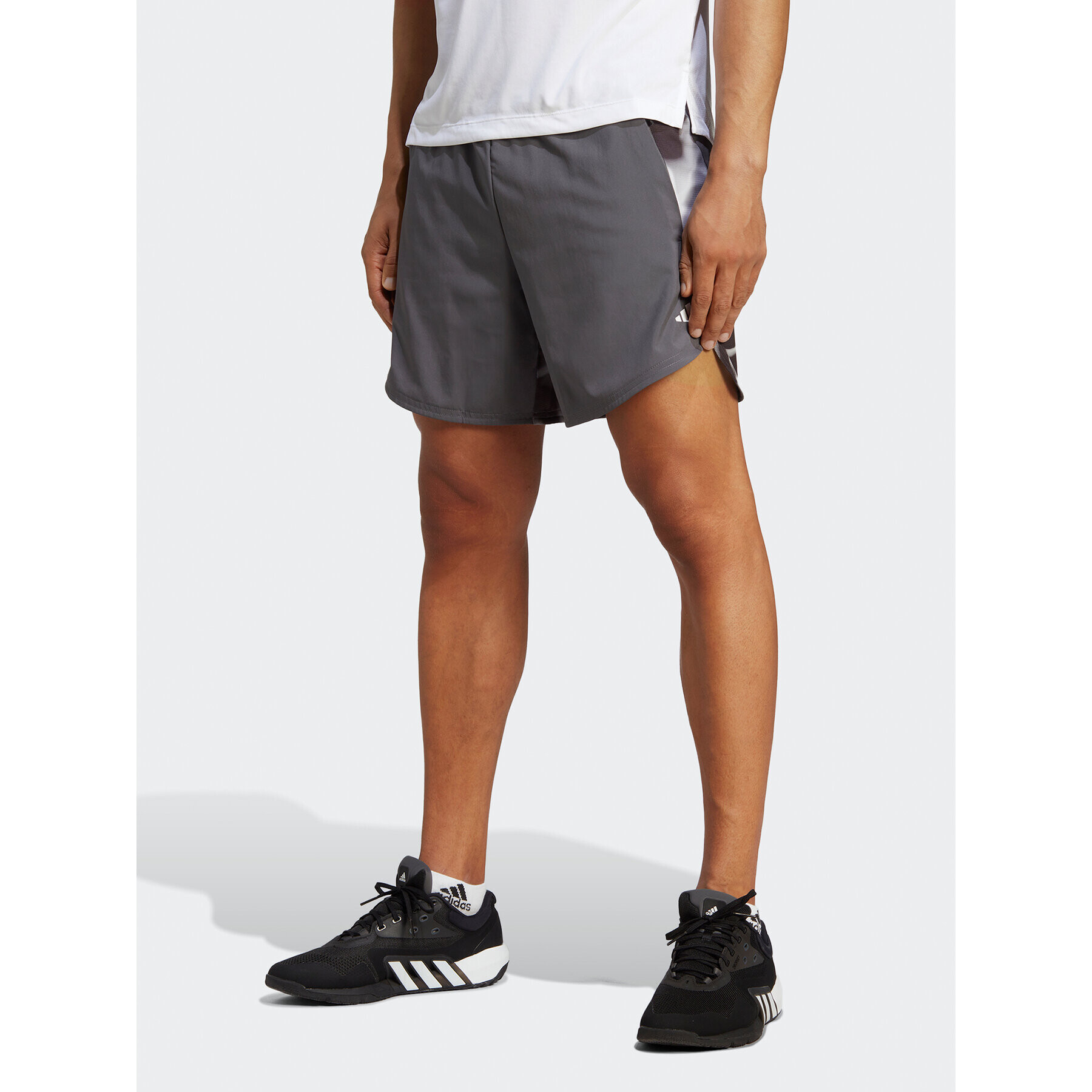 adidas Спортни шорти IB7913 Сив Regular Fit - Pepit.bg