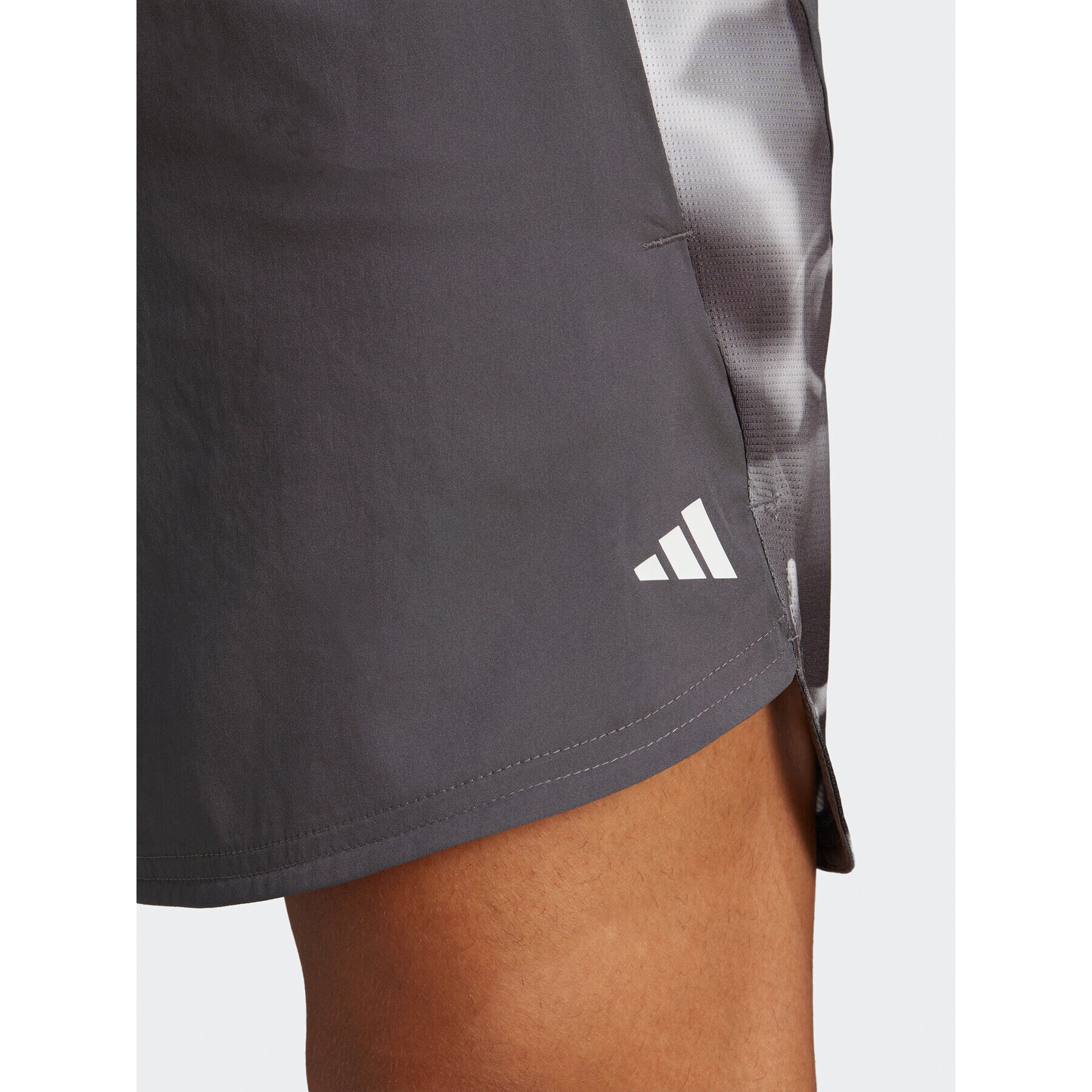 adidas Спортни шорти IB7913 Сив Regular Fit - Pepit.bg