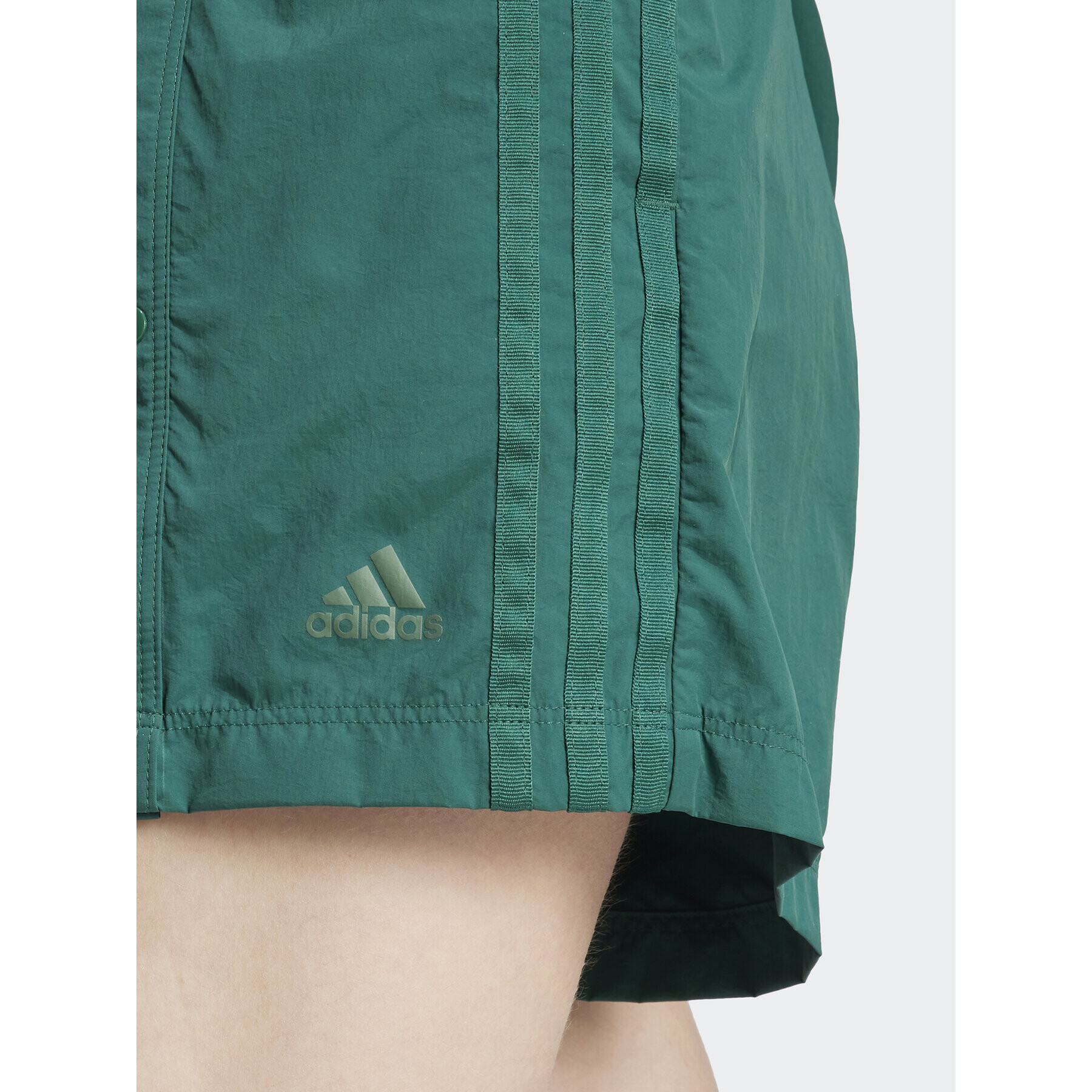 adidas Спортни шорти IM5015 Зелен Regular Fit - Pepit.bg