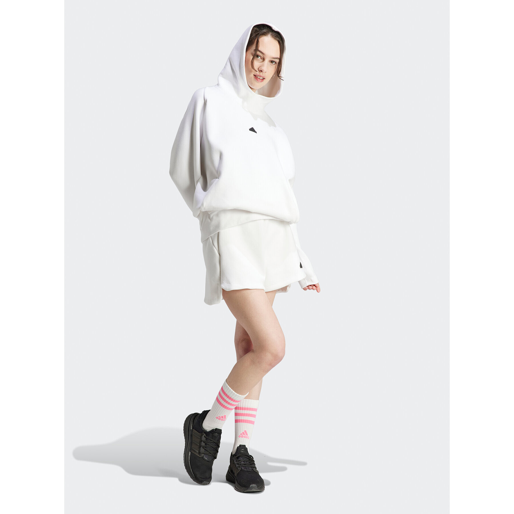 adidas Спортни шорти Z.N.E. IN5149 Бял Loose Fit - Pepit.bg