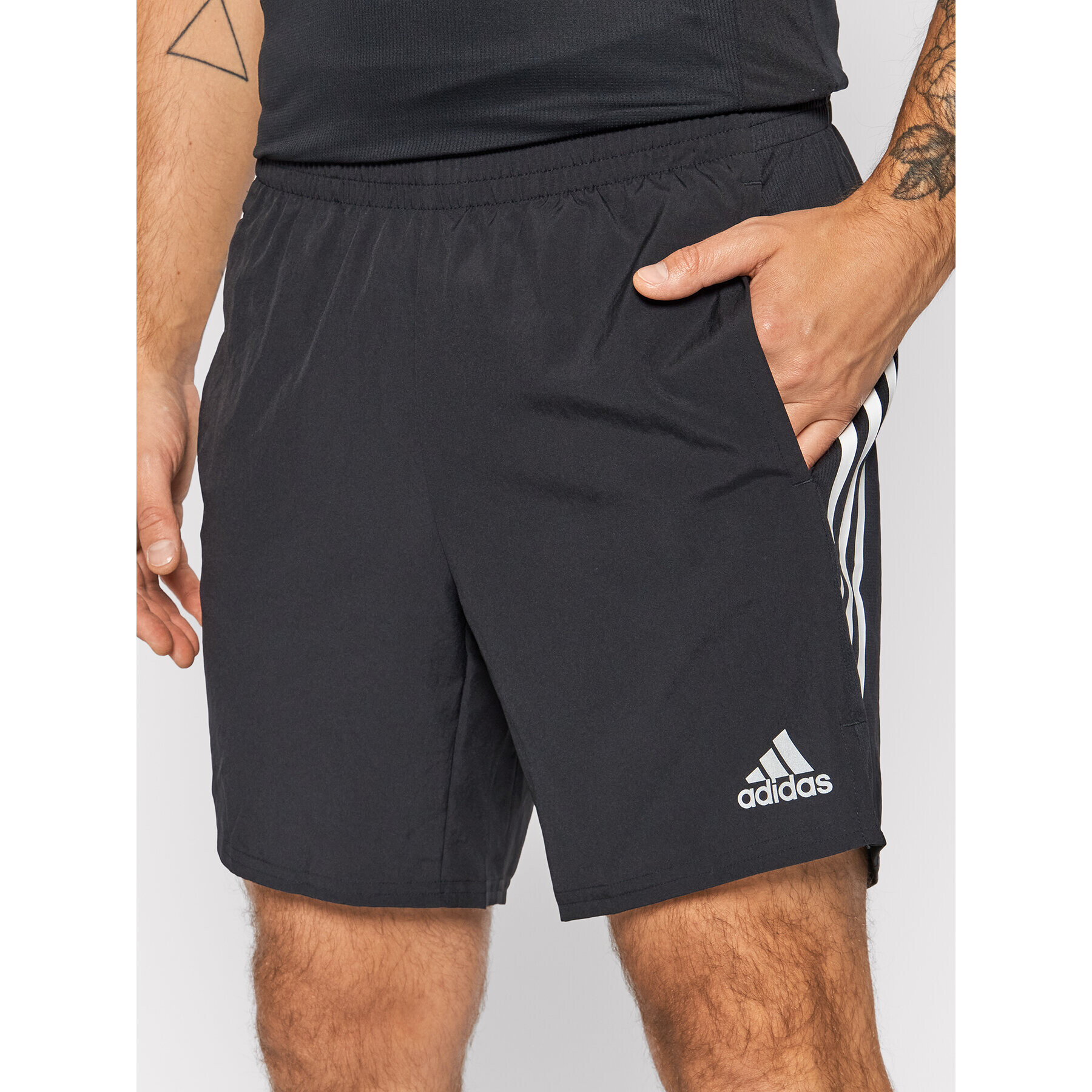 adidas Спортни шорти Own The Run 3-Stripes GQ9352 Черен Regular Fit - Pepit.bg