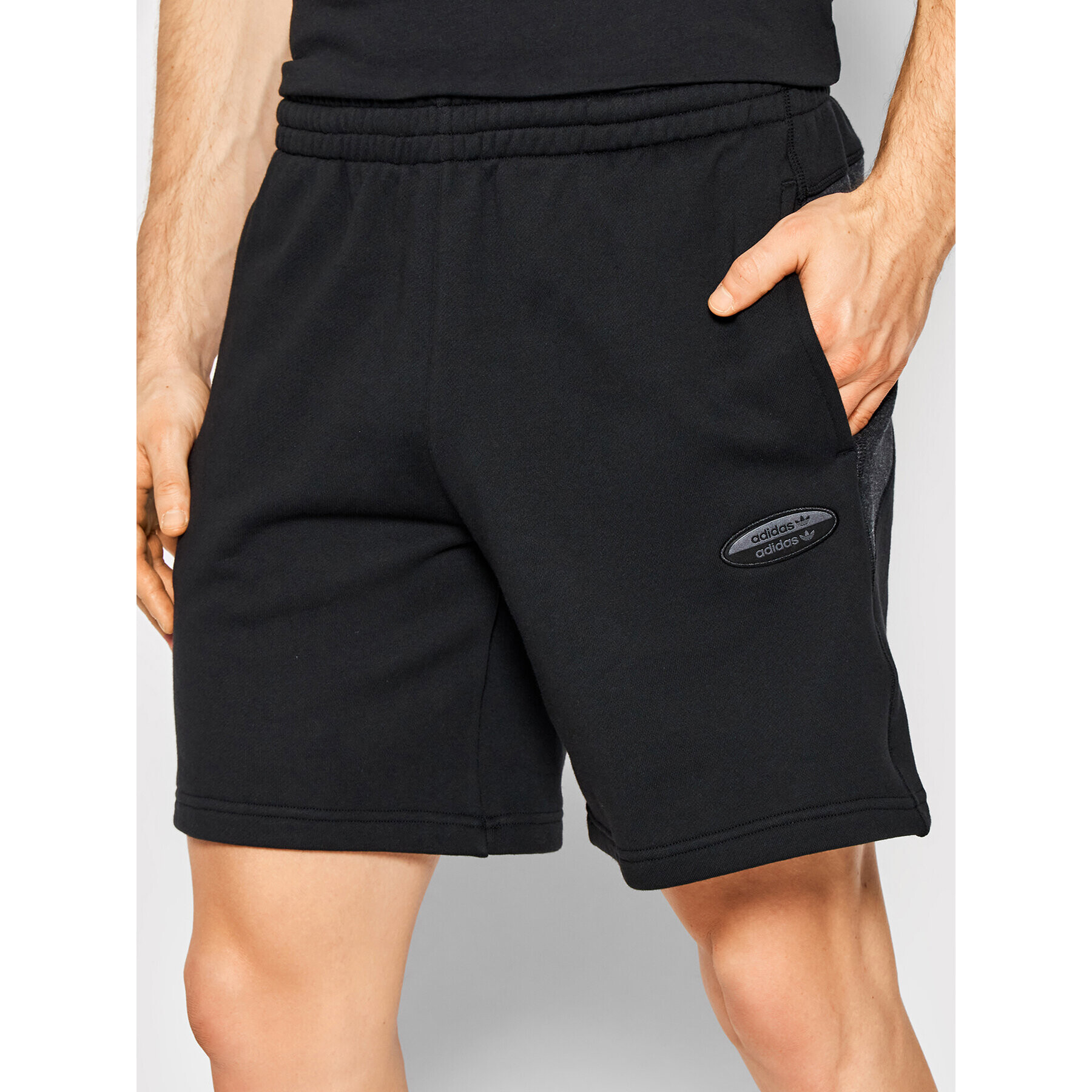 adidas Спортни шорти R.Y.V. Basic Essential HC9459 Черен Regular Fit - Pepit.bg