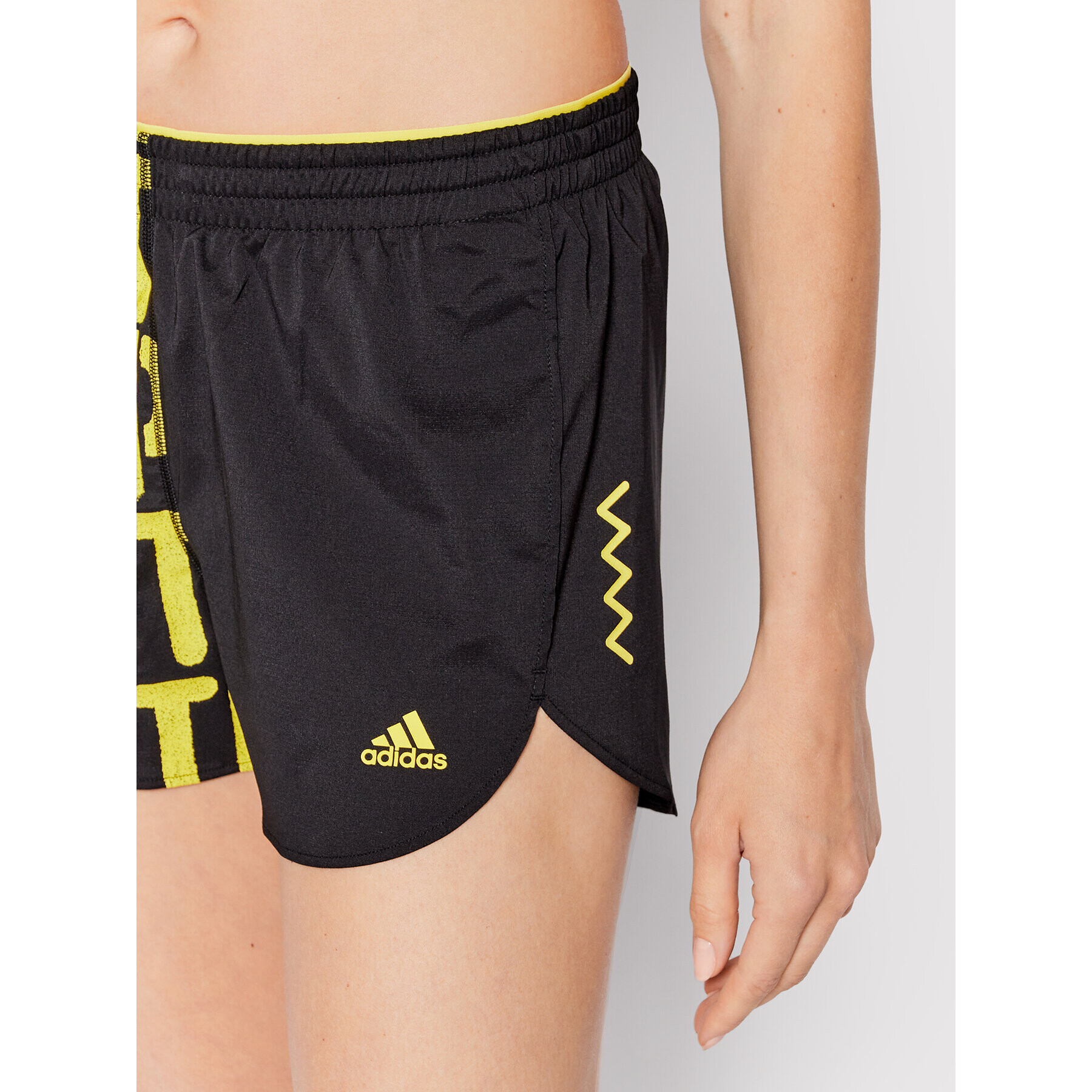 adidas Спортни шорти Run Fast HA4292 Черен Regular Fit - Pepit.bg