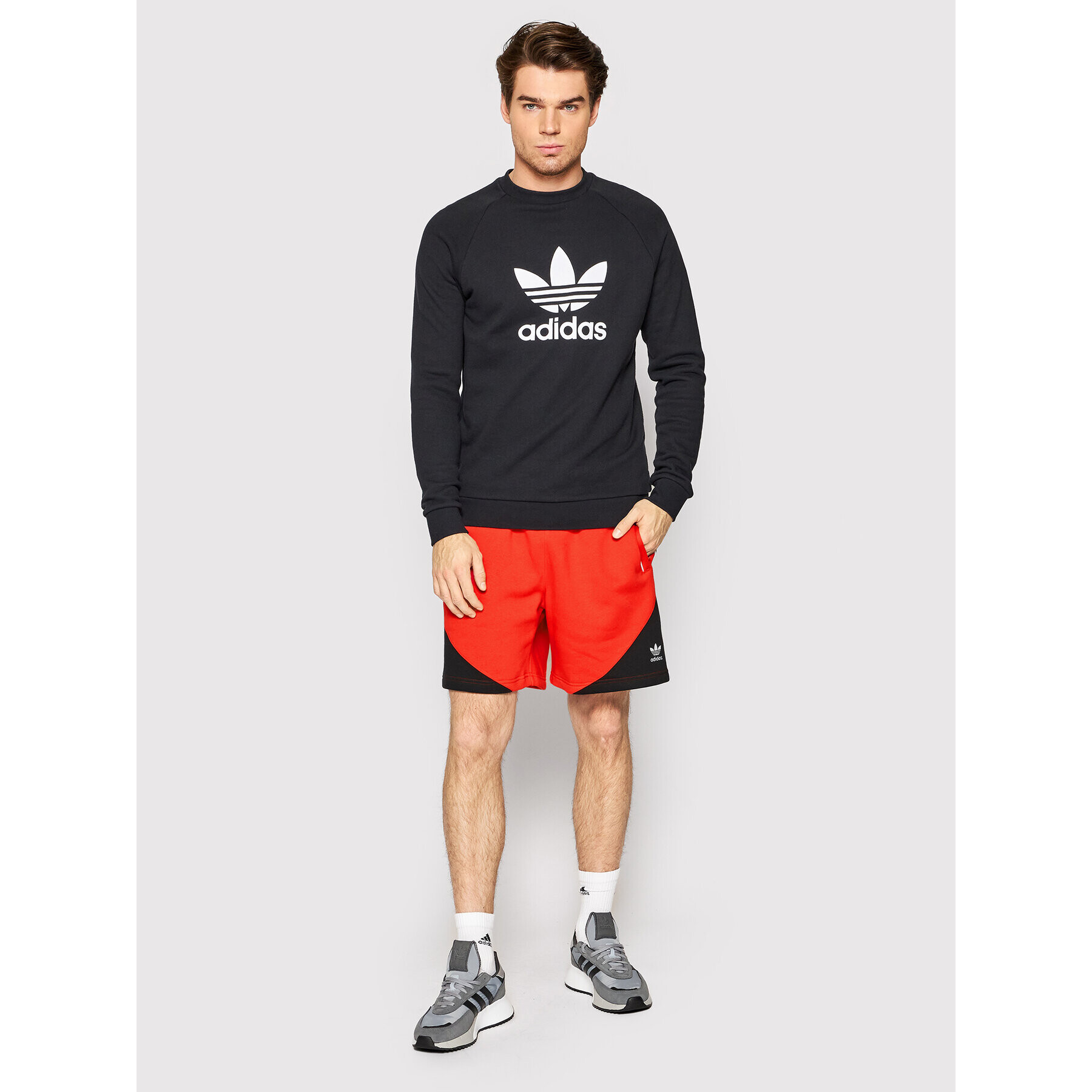 adidas Спортни шорти Sst Fleece HC2092 Червен Regular Fit - Pepit.bg