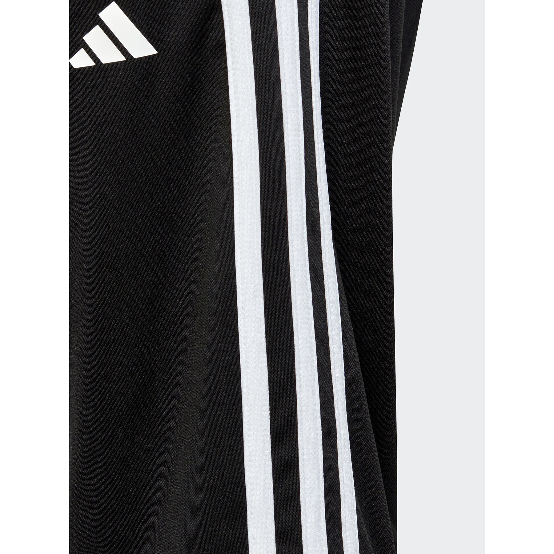 adidas Спортни шорти Train Essentials AEROREADY 3-Stripes Regular-Fit Shorts HS1606 Черен Regular Fit - Pepit.bg