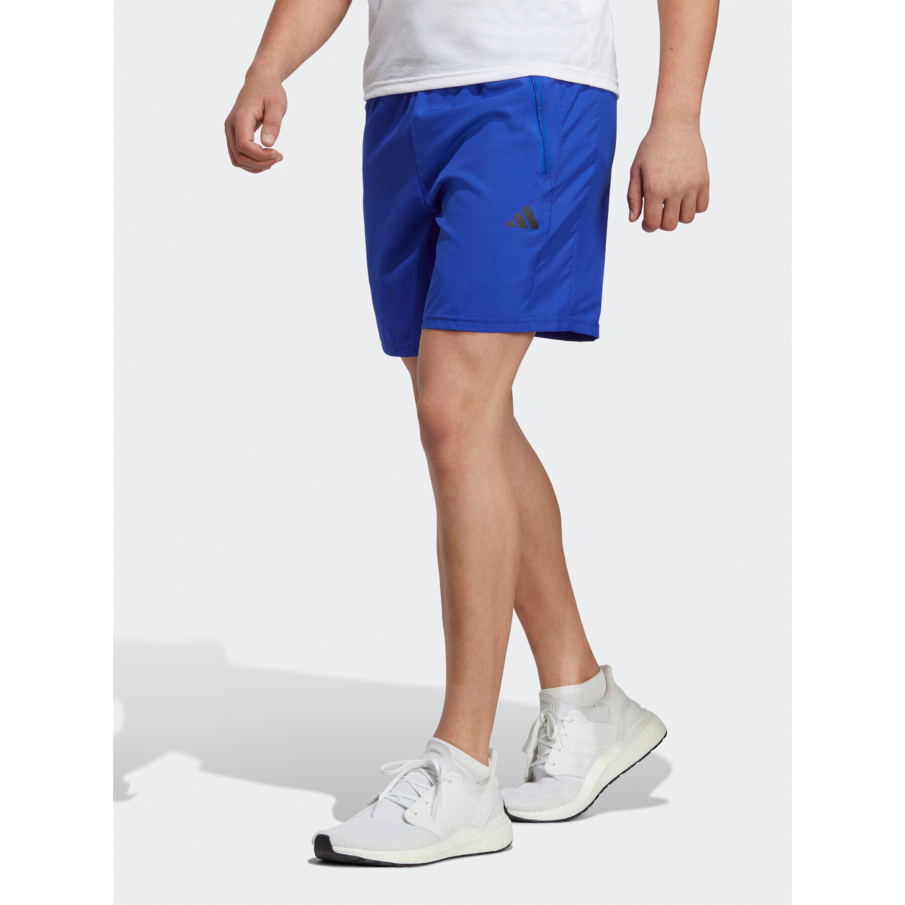 adidas Спортни шорти Train Essentials Woven Training Shorts IC6979 Син Regular Fit - Pepit.bg