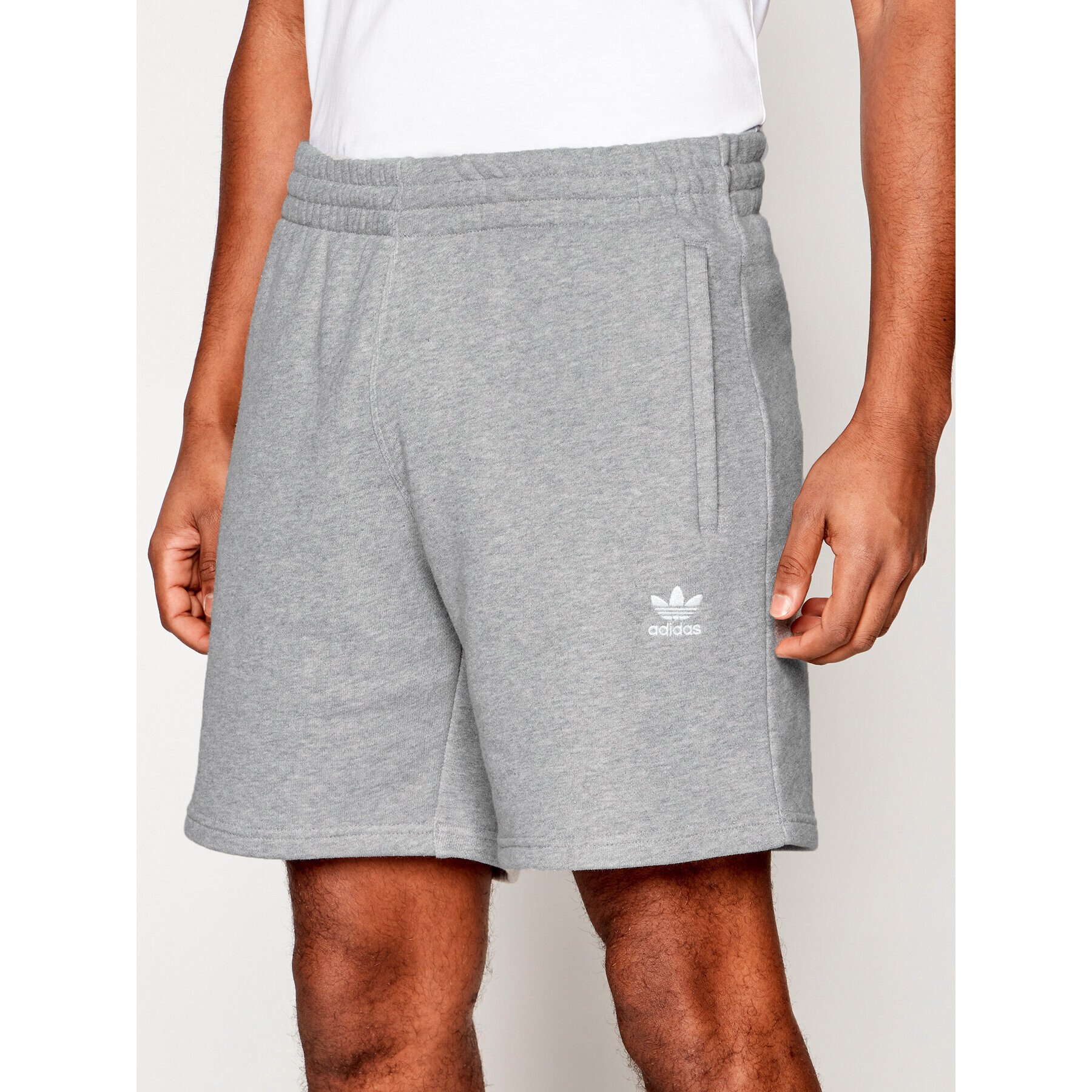 adidas Спортни шорти Trefoil Essentials GD2555 Сив Standart Fit - Pepit.bg