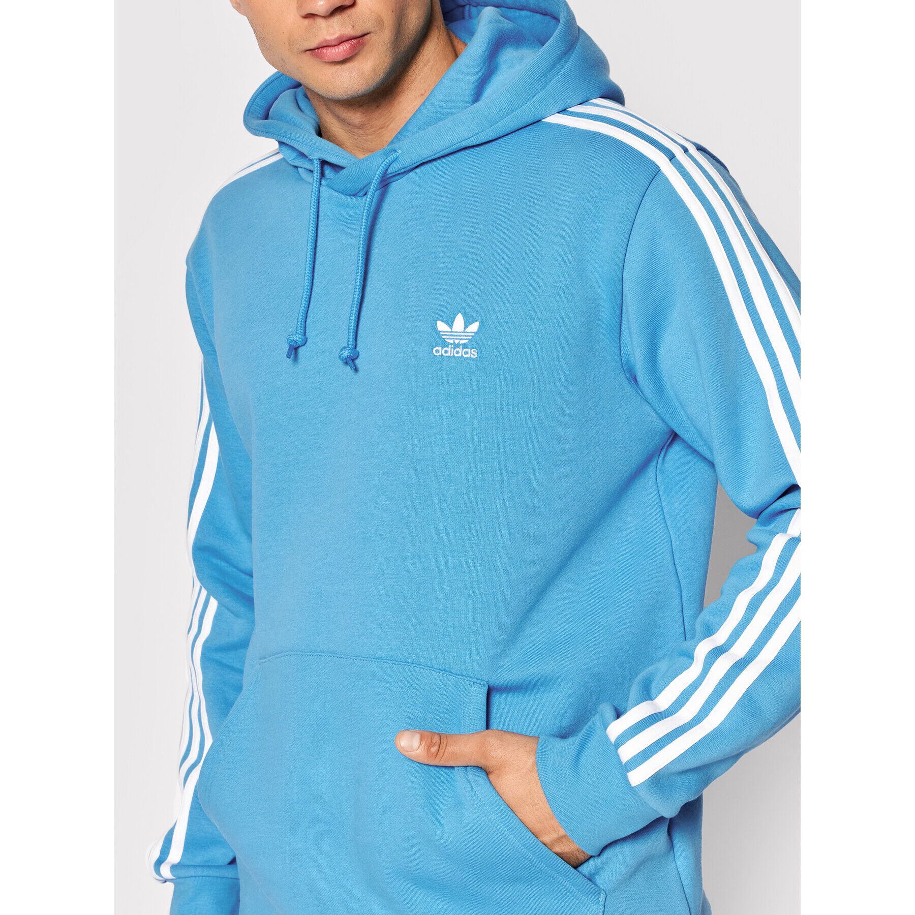 adidas Суитшърт adicolor Classic 3-Stripes HE9476 Син Regular Fit - Pepit.bg