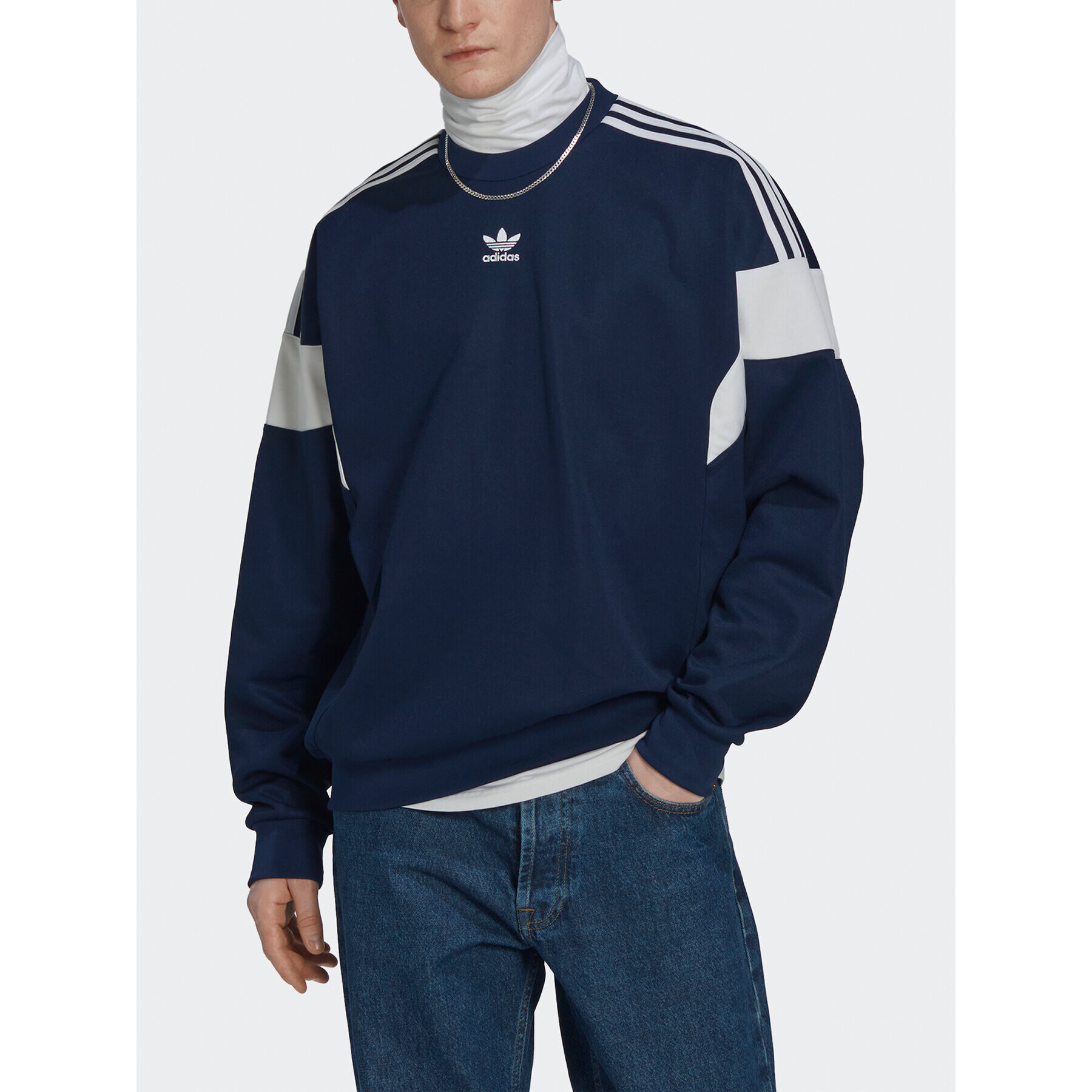 adidas Суитшърт adicolor Classic Cut Line HN6116 Тъмносин Relaxed Fit - Pepit.bg