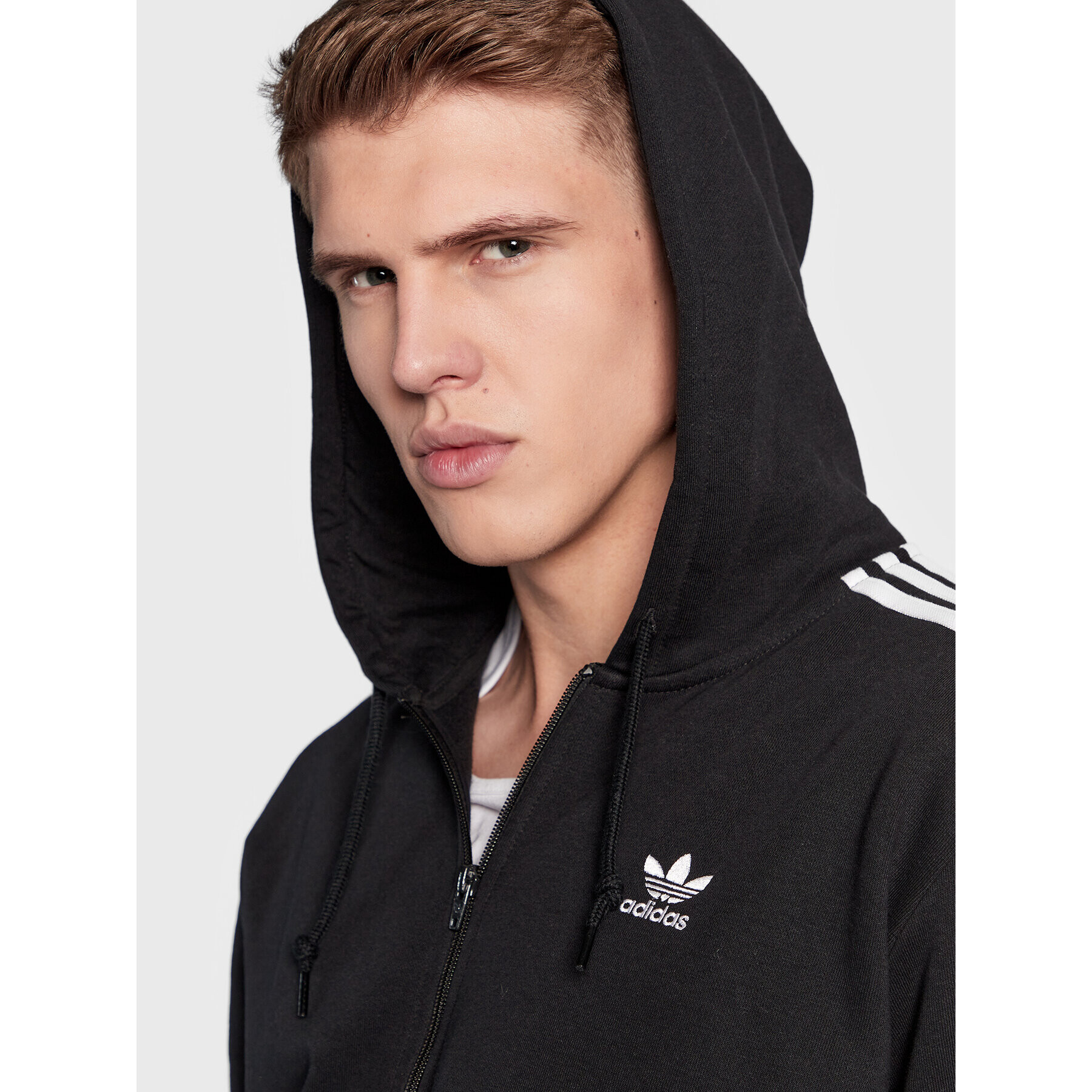 adidas Суитшърт adicolor Classics DV1551 Черен Regular Fit - Pepit.bg