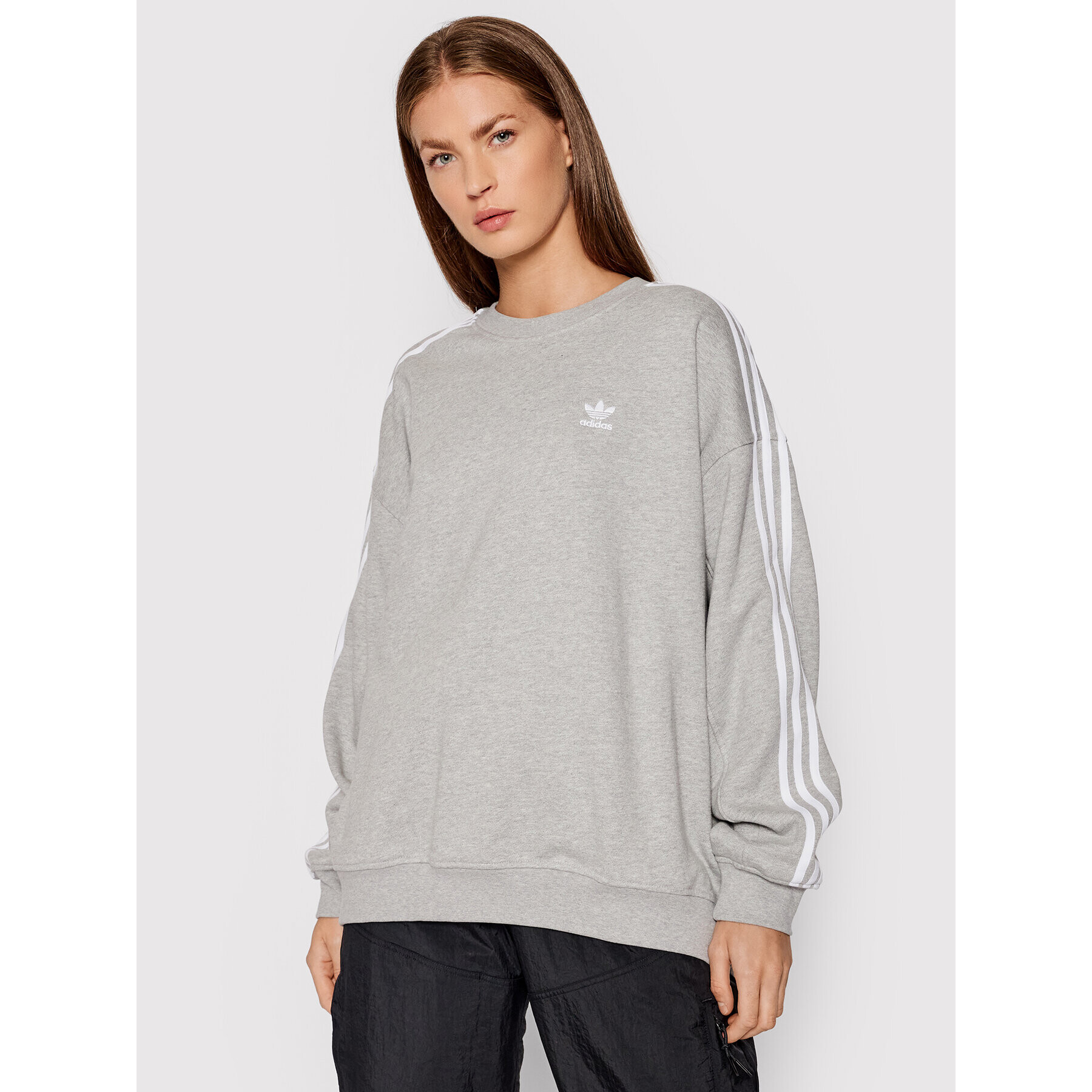 adidas Суитшърт adicolor Classics H33538 Сив Oversize - Pepit.bg