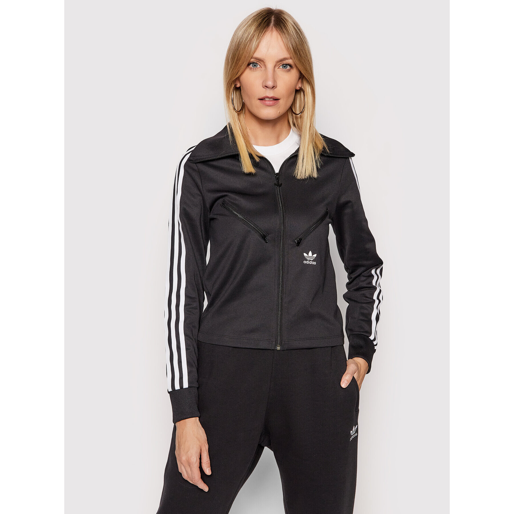 adidas Суитшърт adicolor Classics H35609 Черен Standard Fit - Pepit.bg