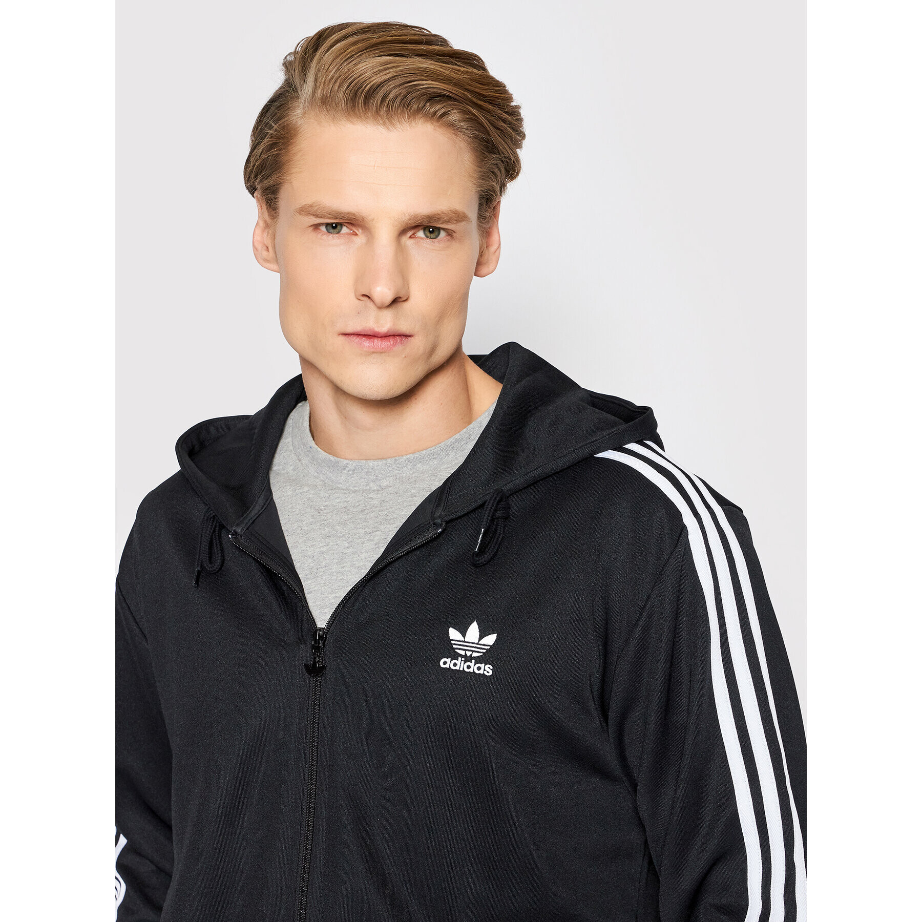 adidas Суитшърт adicolor Classics HB9512 Черен Standard Fit - Pepit.bg