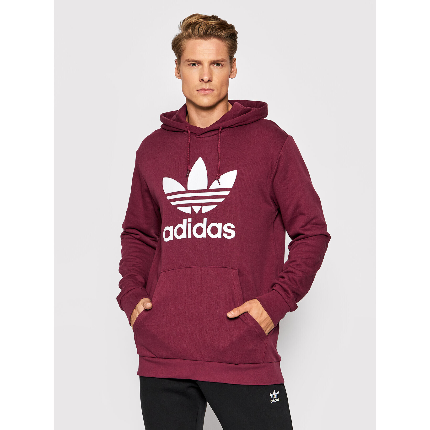 adidas Суитшърт adicolor Classics Trefoil H06666 Бордо Standard Fit - Pepit.bg