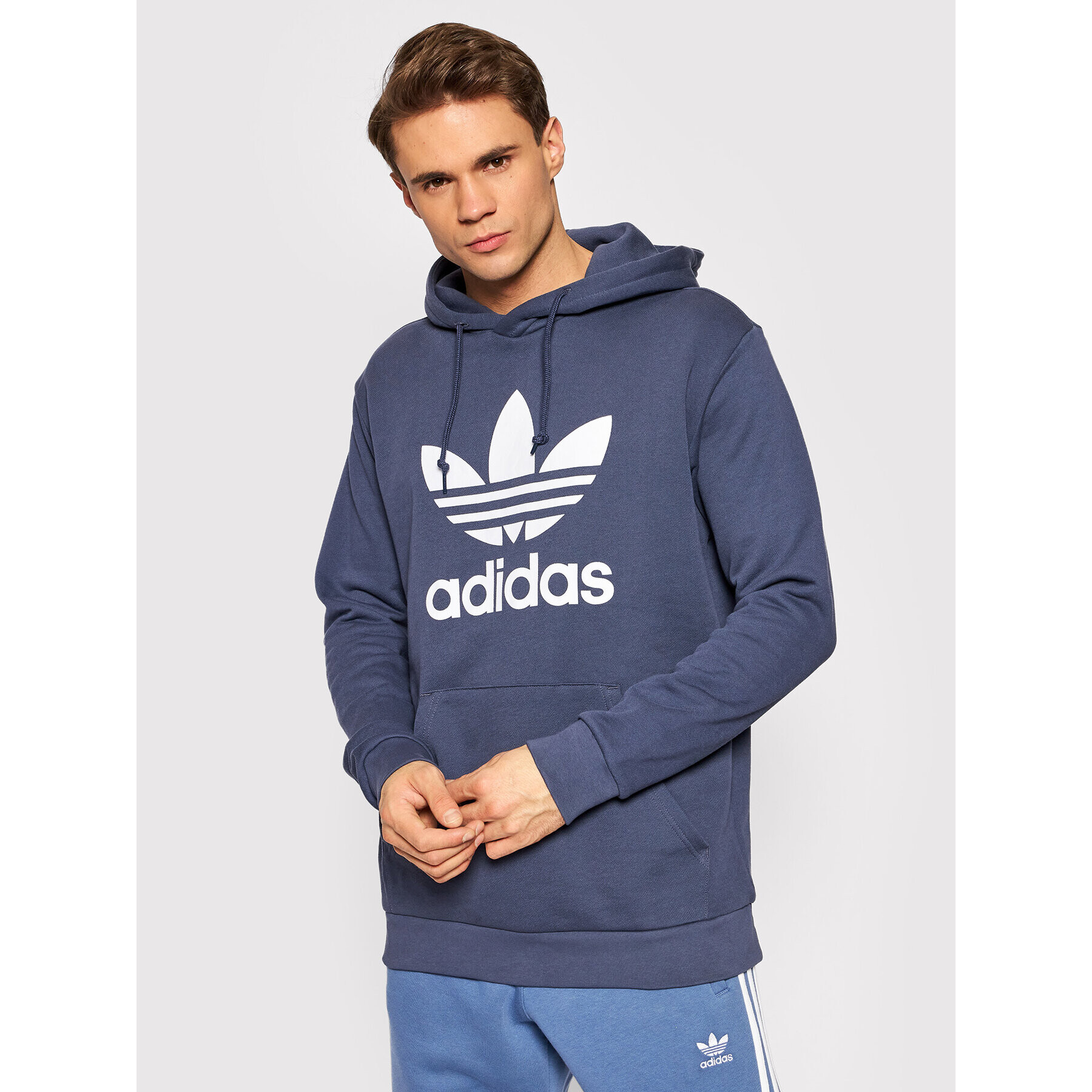 adidas Суитшърт adicolor Classics Trefoil HE9497 Тъмносин Regular Fit - Pepit.bg