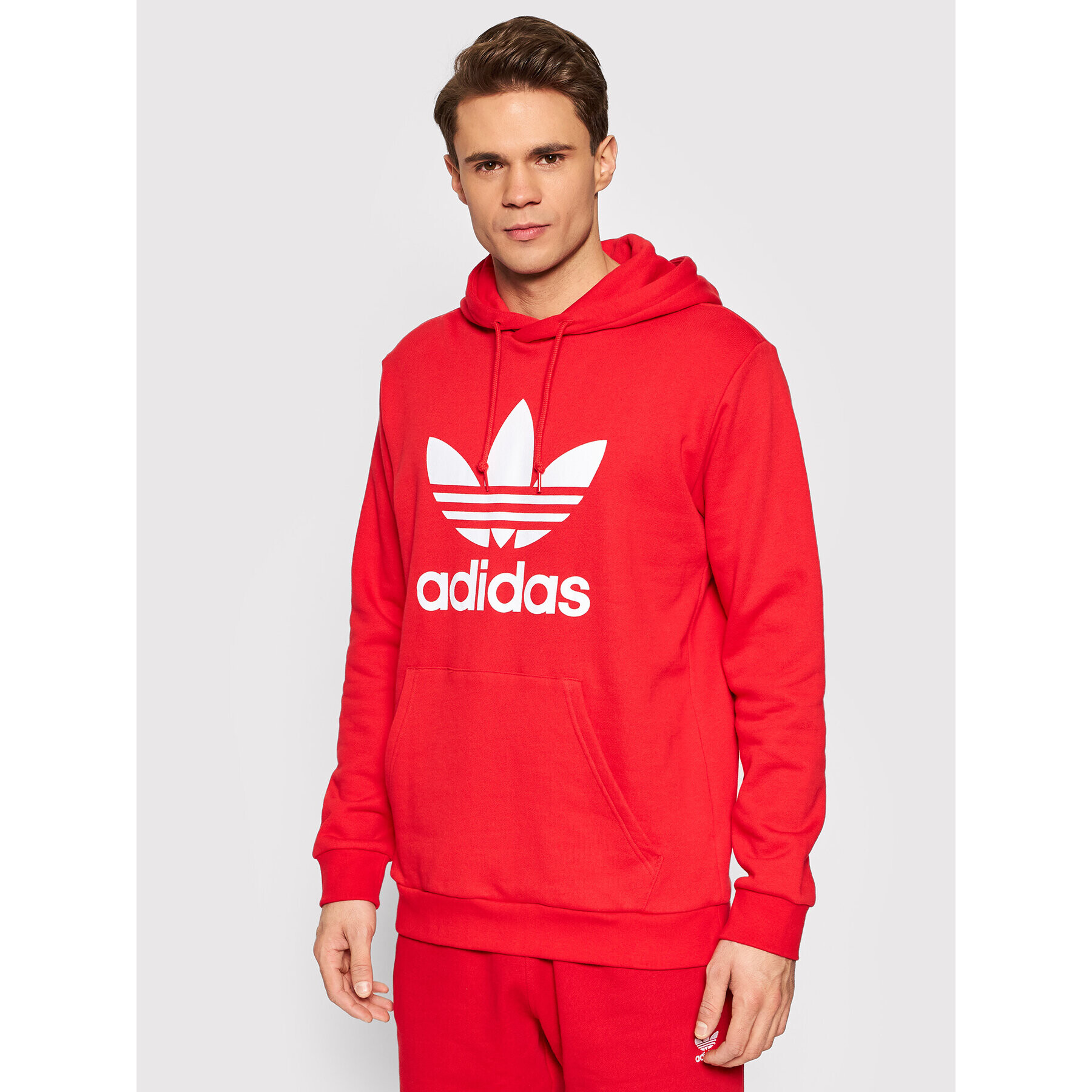 adidas Суитшърт adicolor Classics Trefoil HE9500 Червен Standard Fit - Pepit.bg